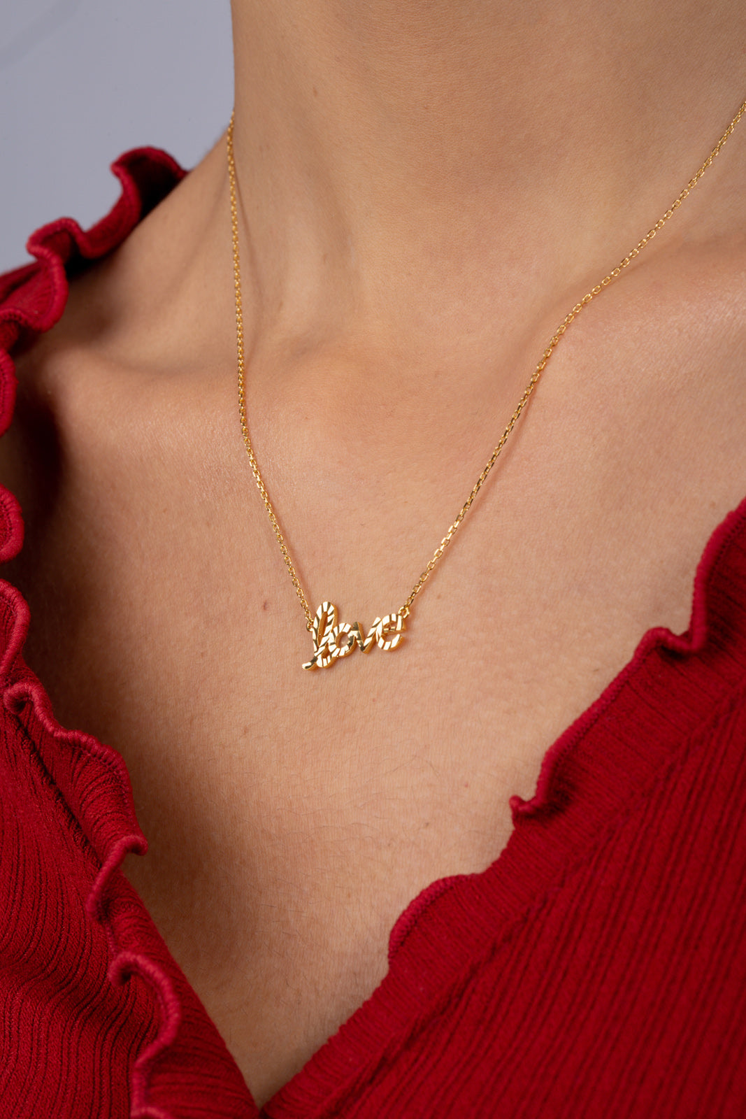 Gold charm necklace - hammered love_3