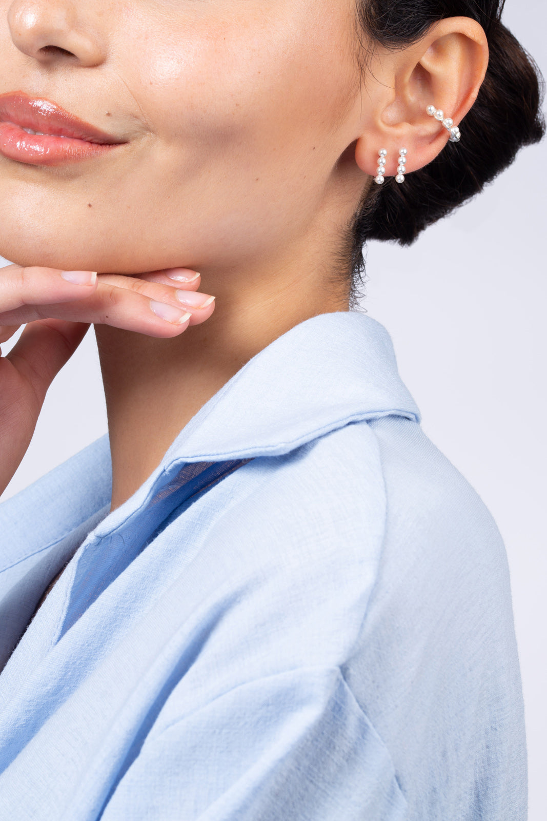 Silver small pearl D earrings_4