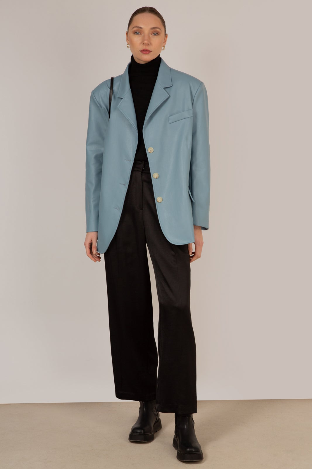 Light blue vegan leather single breasted blazer_11