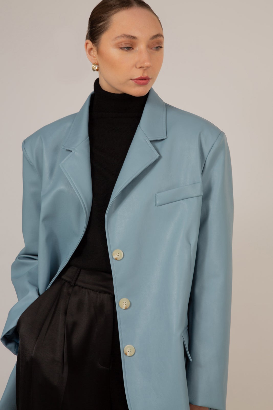 Light blue vegan leather single breasted blazer_6