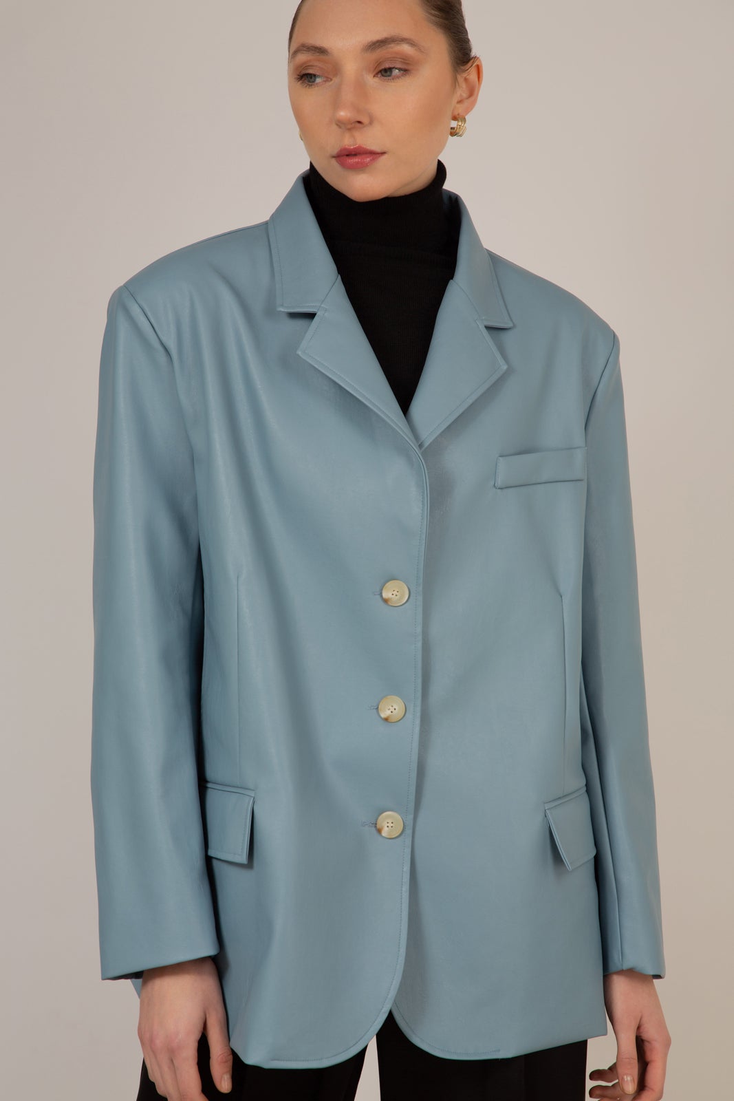 Light blue vegan leather single breasted blazer_1