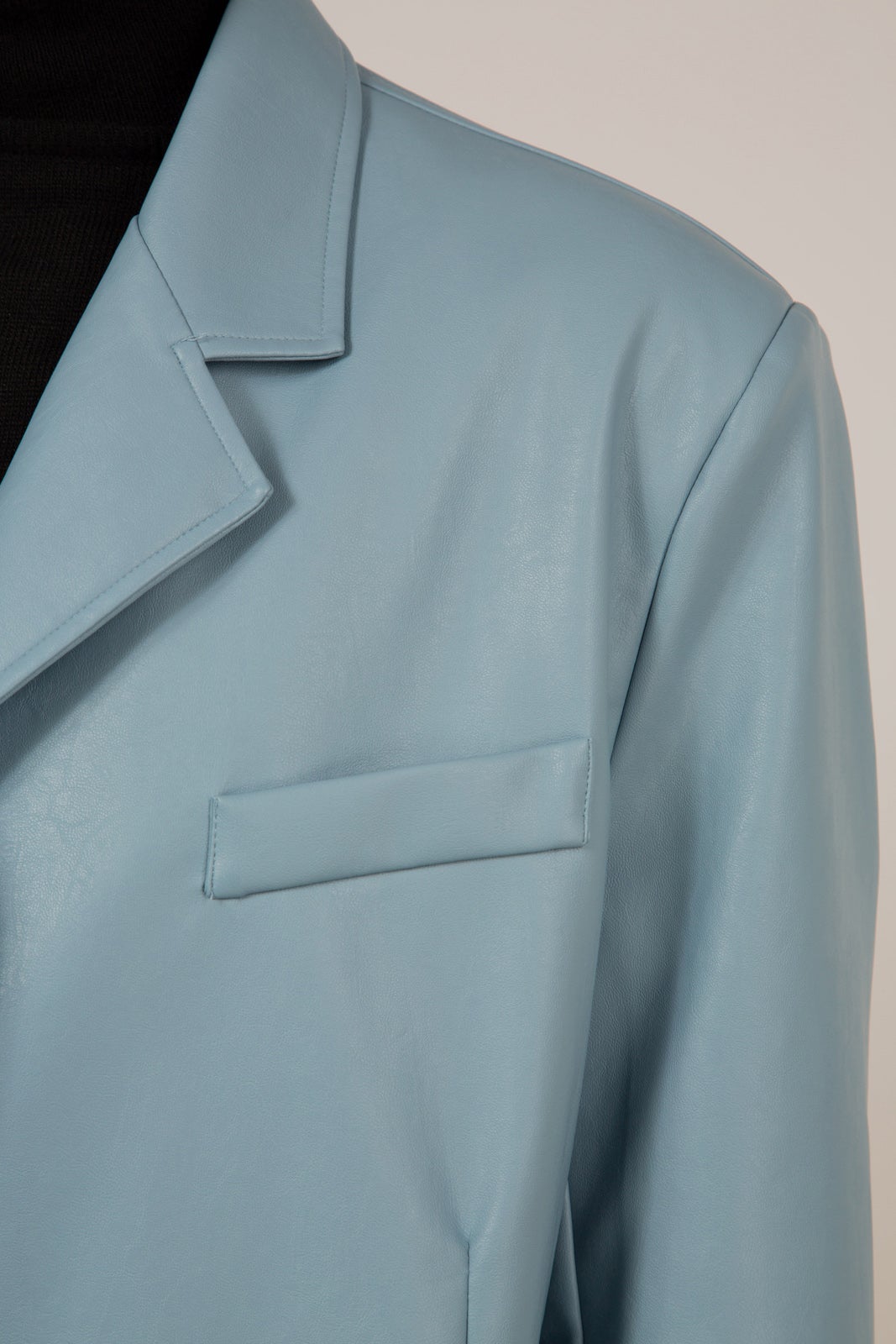 Light blue vegan leather single breasted blazer_5