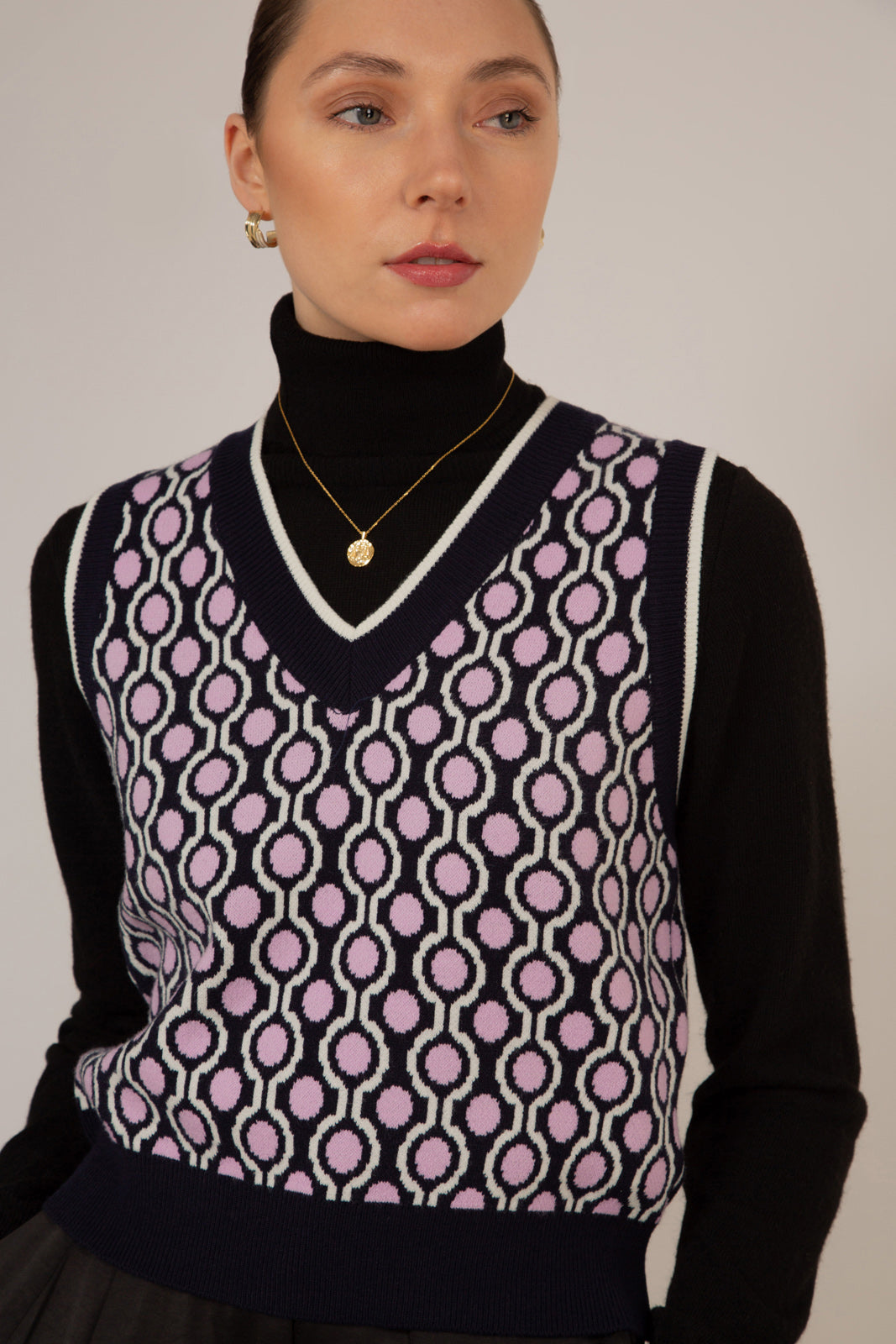 Navy and lilac geometric circles knit vest_7