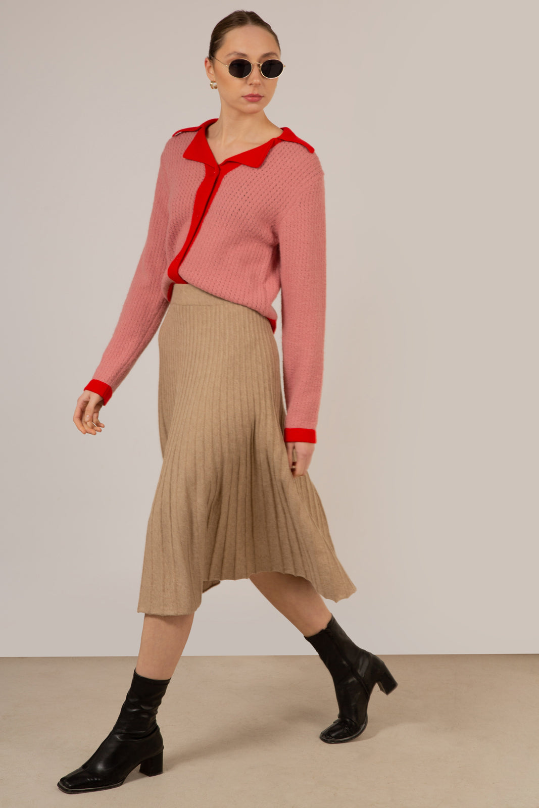 Dusty pink wool blend red trimmed cardigan_5