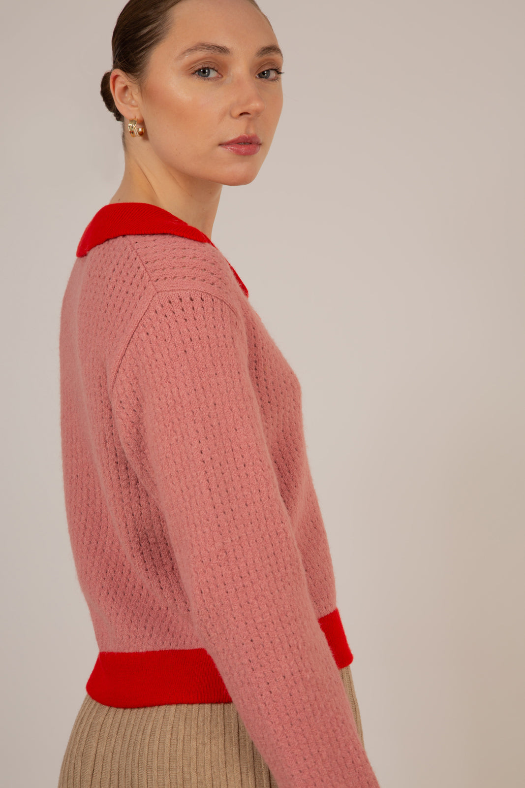 Dusty pink wool blend red trimmed cardigan_4