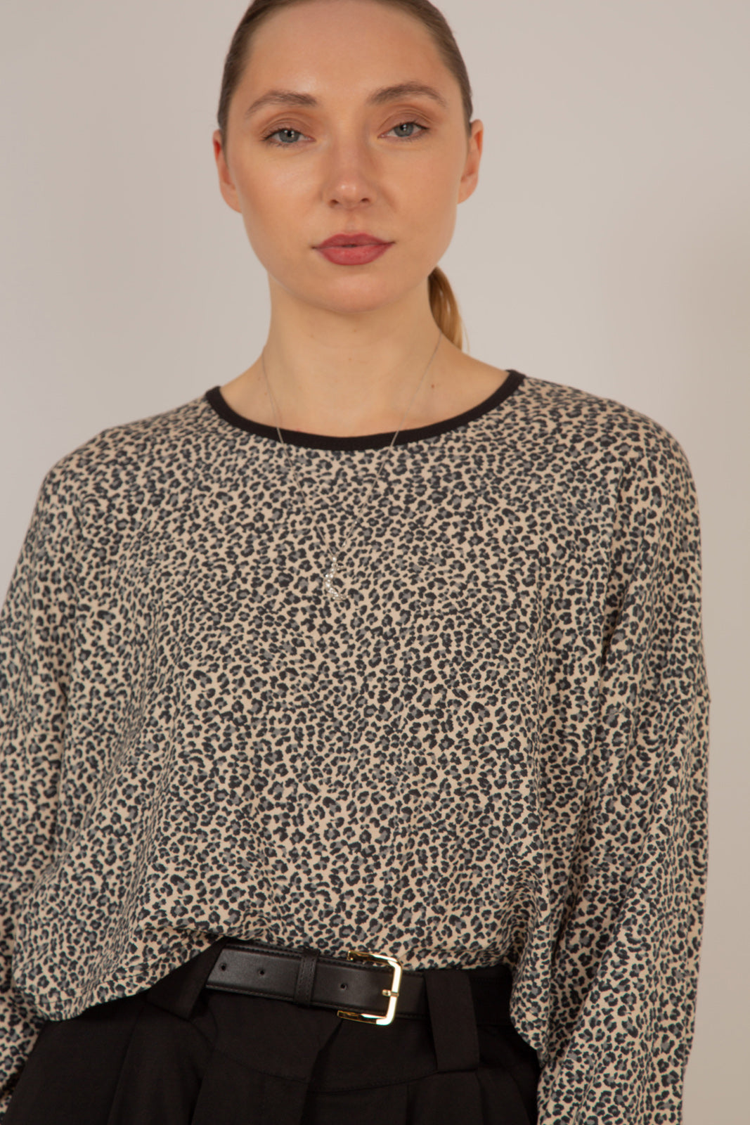 Ivory and black leopard print cropped long sleeved top_6