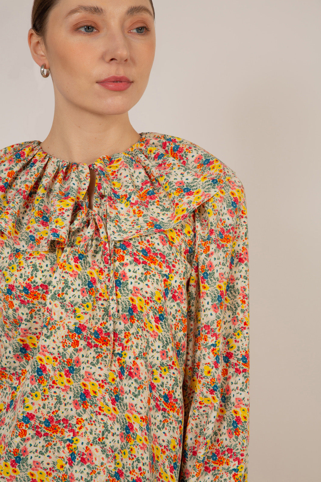 Ivory bold floral print blouse_3