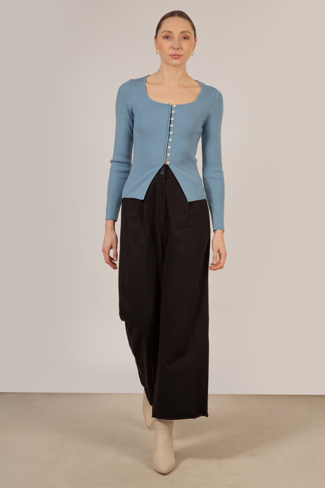 Pale blue square neck button front knit top_9