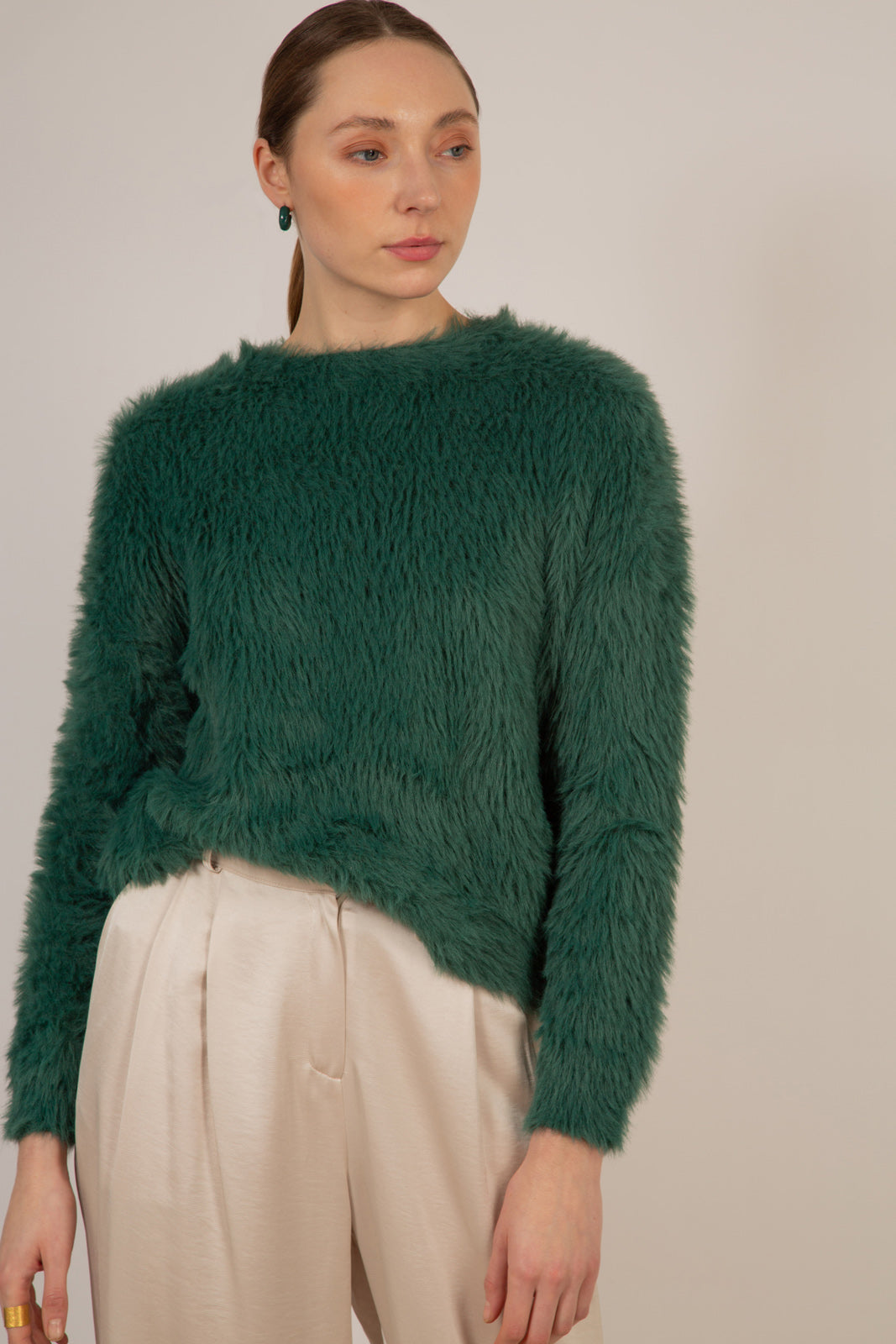 Green furry long sleeved jumper_3