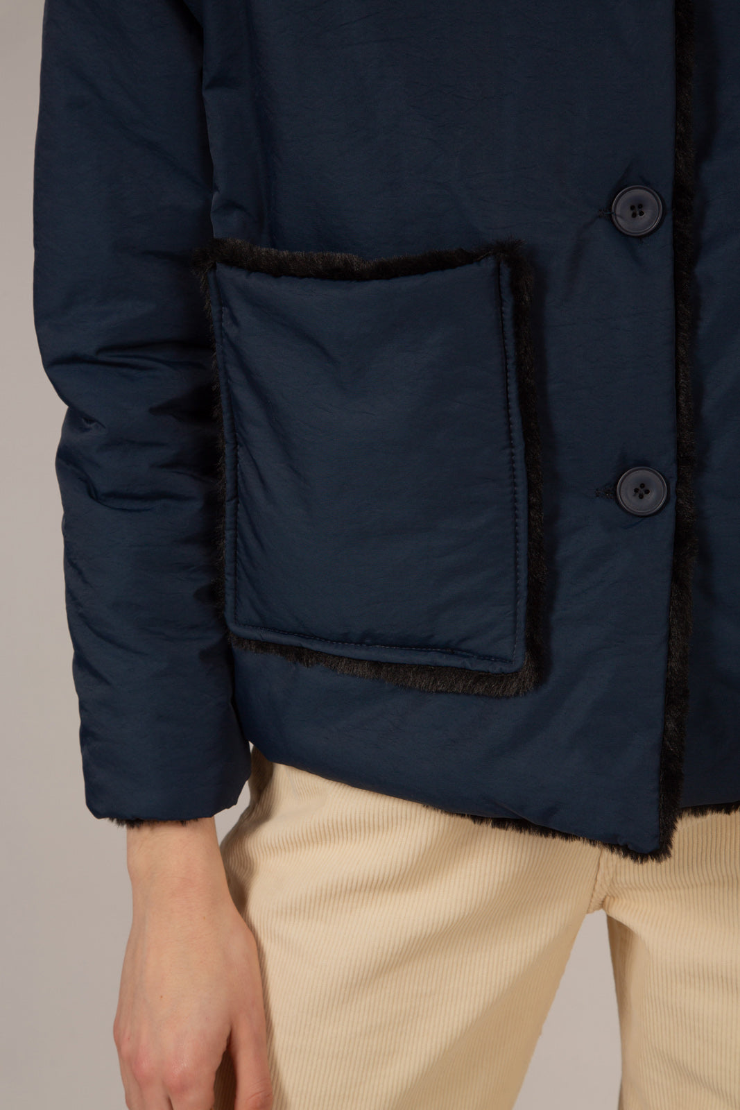 Navy faux fur large pocket reversible coat_10