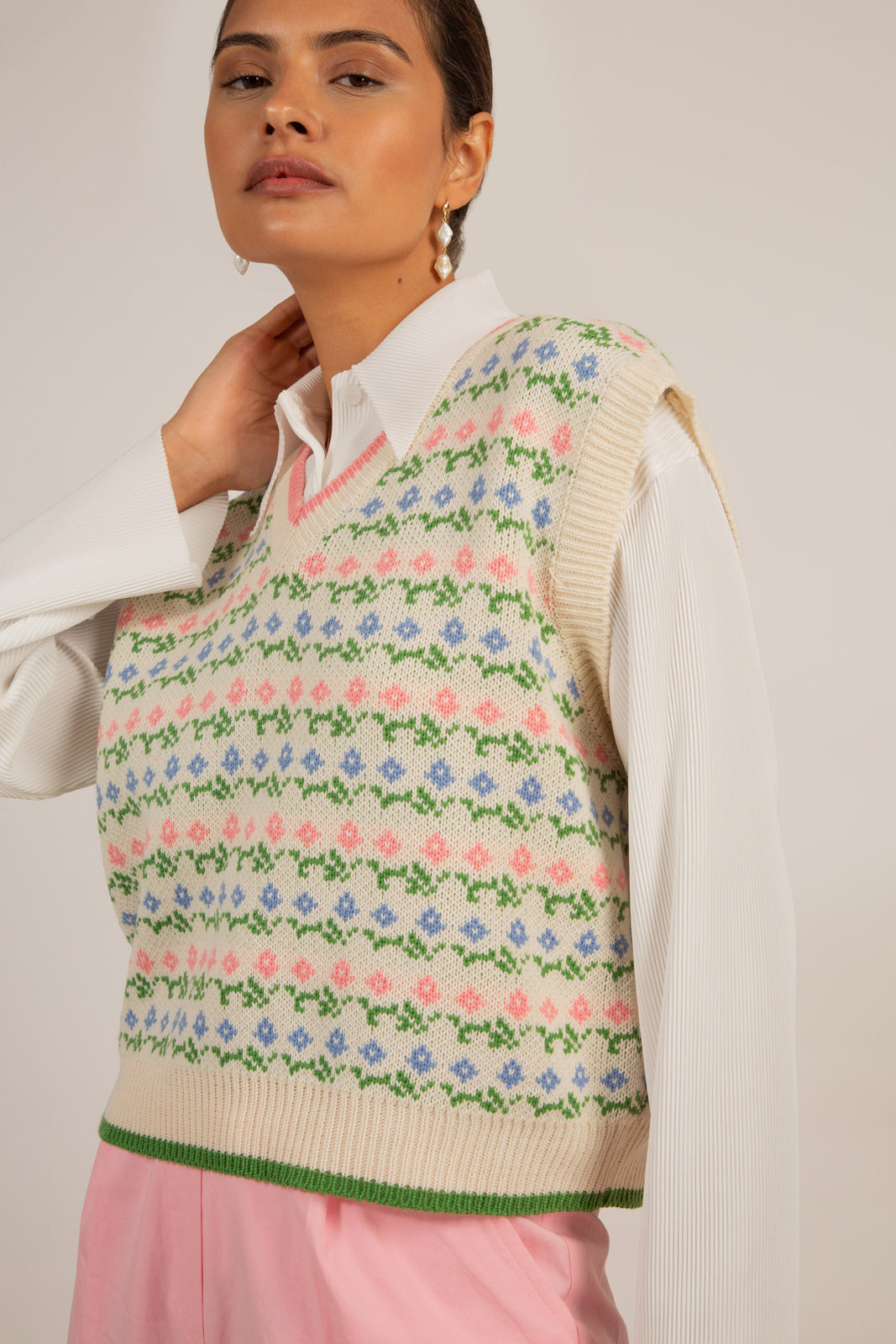 Pink and green tiny intarsia flower sweater vest_10