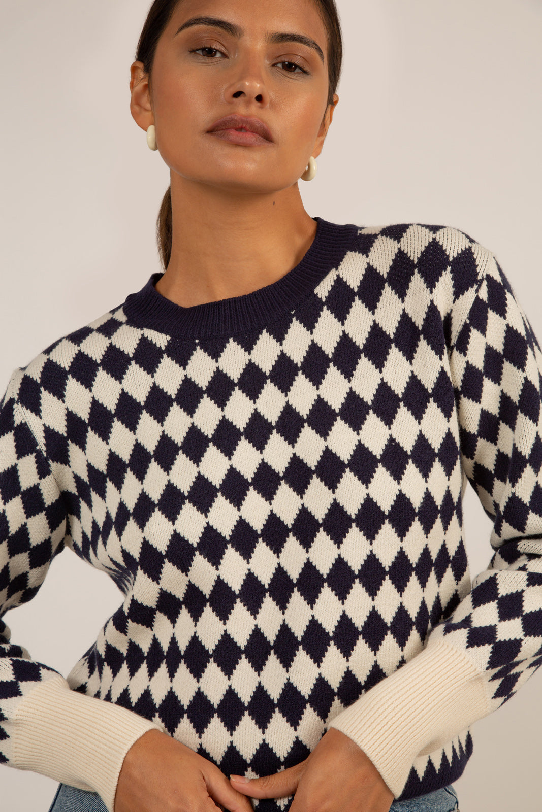 Navy and ivory diamond contrast hem jumper_7