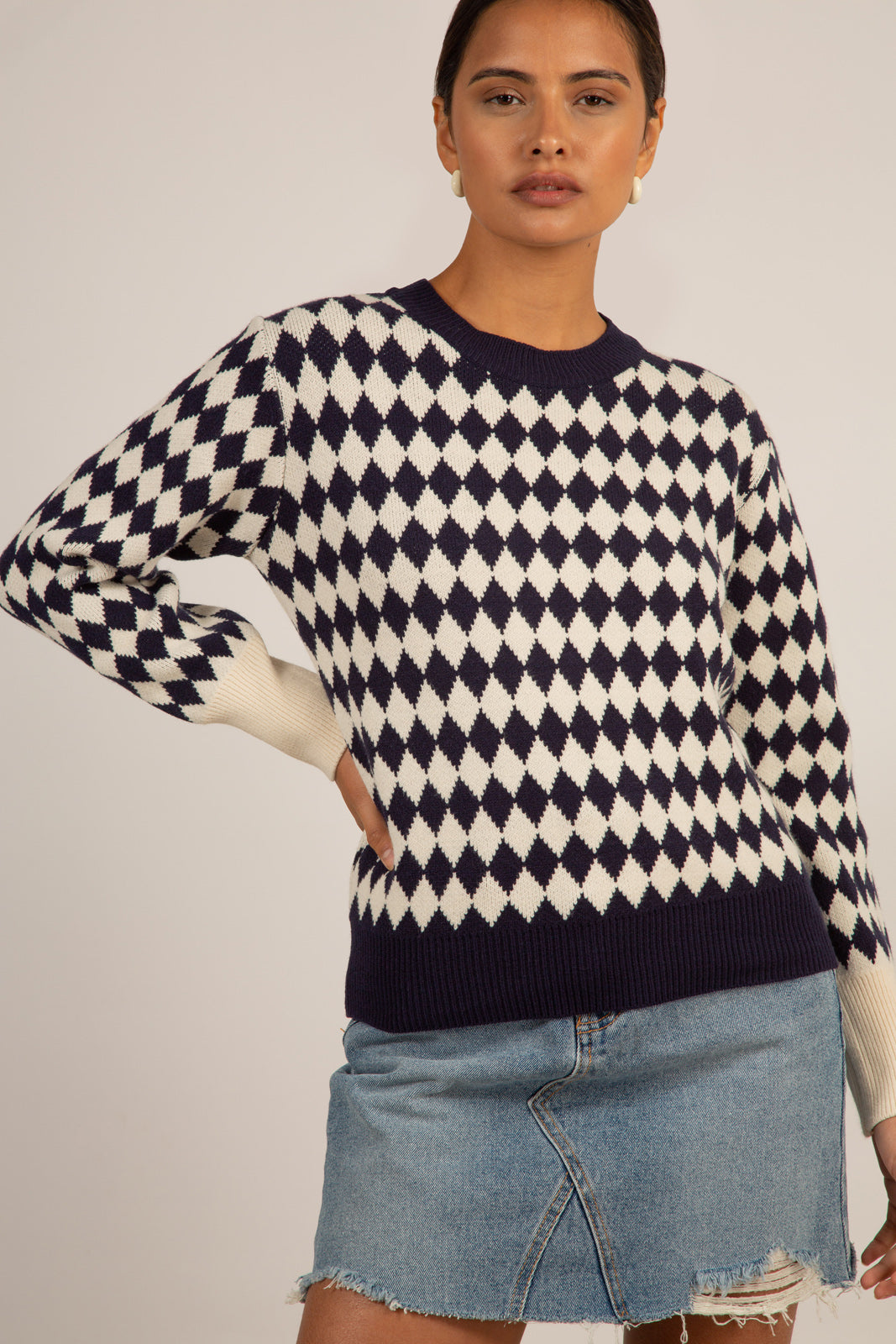 Navy and ivory diamond contrast hem jumper_1