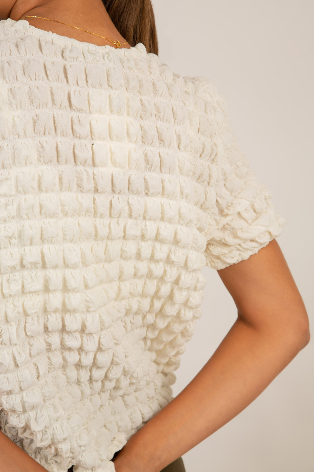 Cream textured puff short sleeved top_11