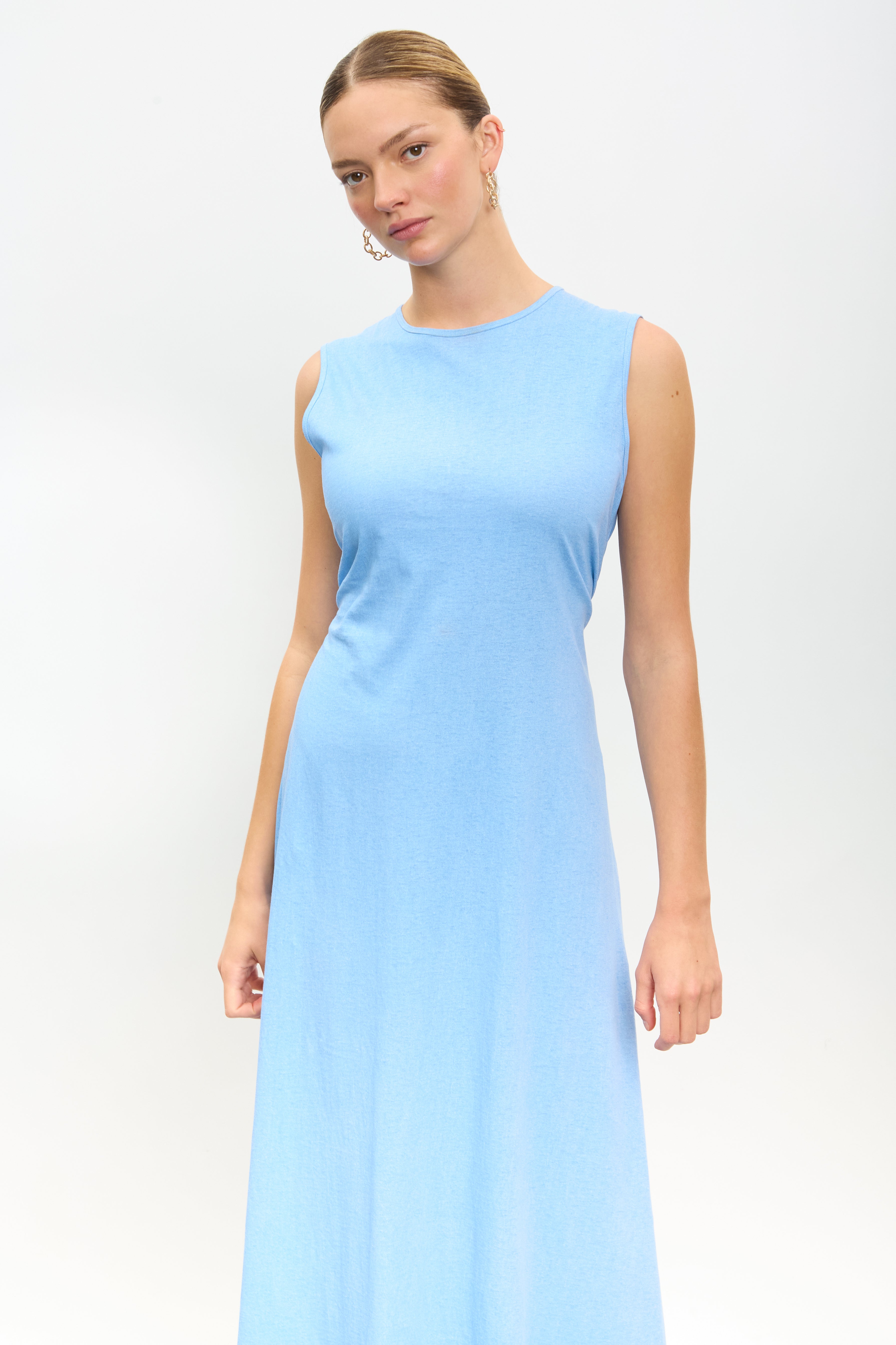 Baby blue peek back jersey dress_3
