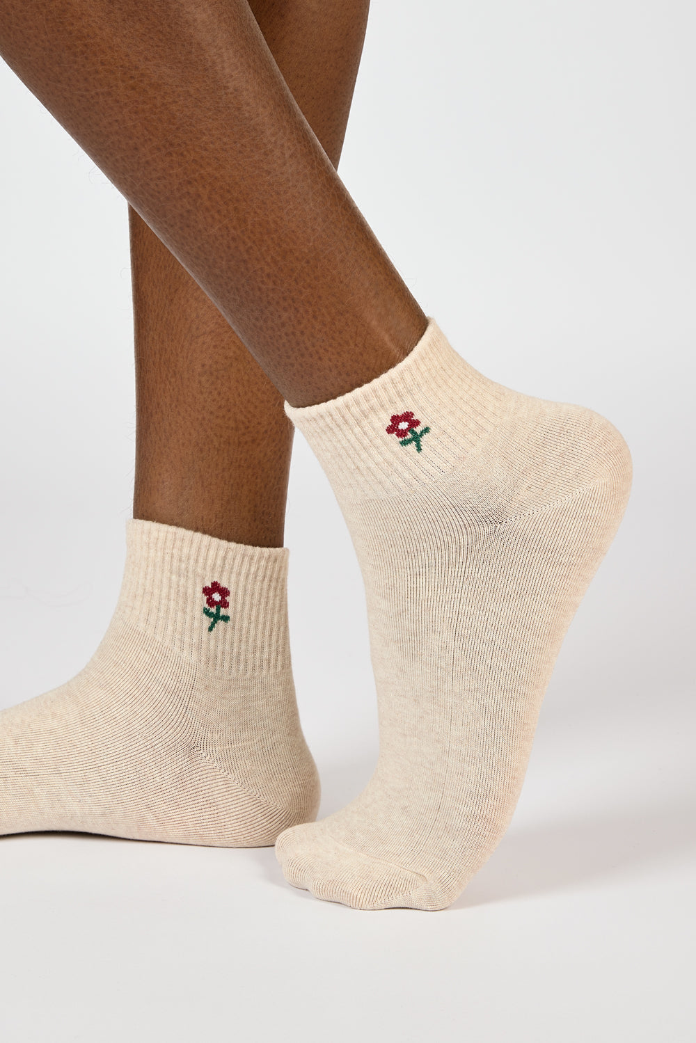 Beige and burgundy tiny daisy socks_3