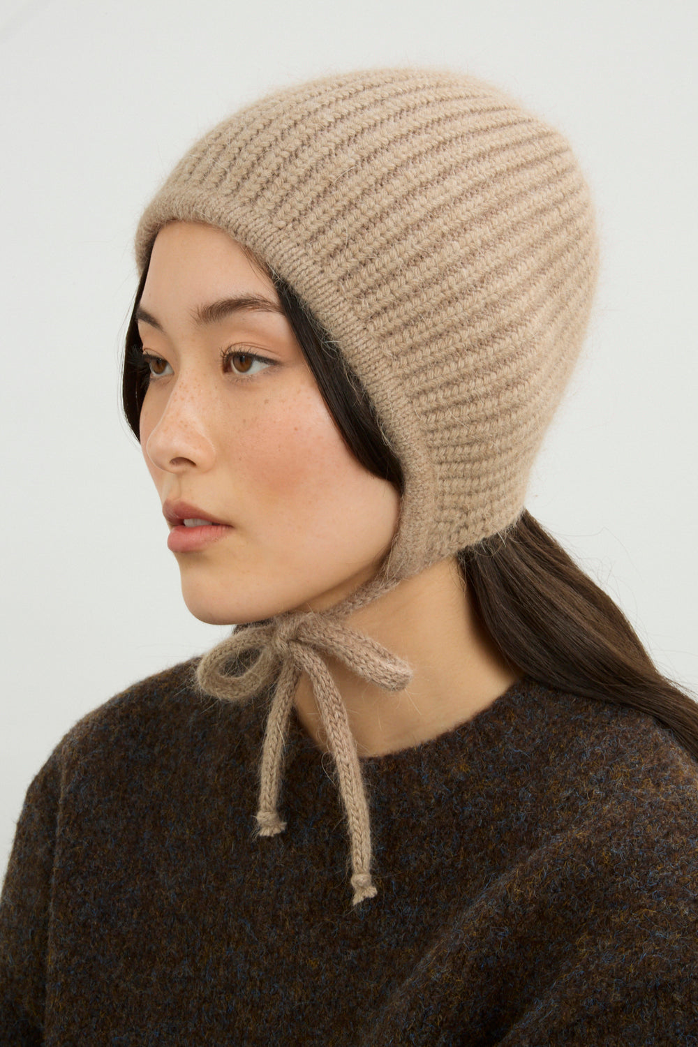 Beige angora ribbed bonnet_3