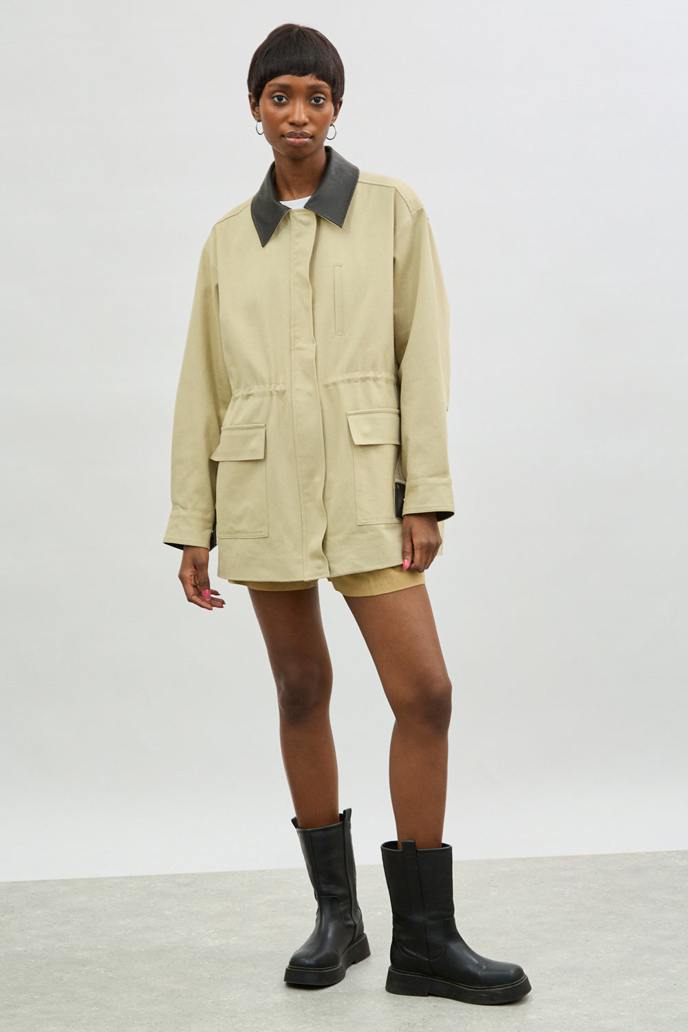 Beige contrast vegan leather collar jacket_6