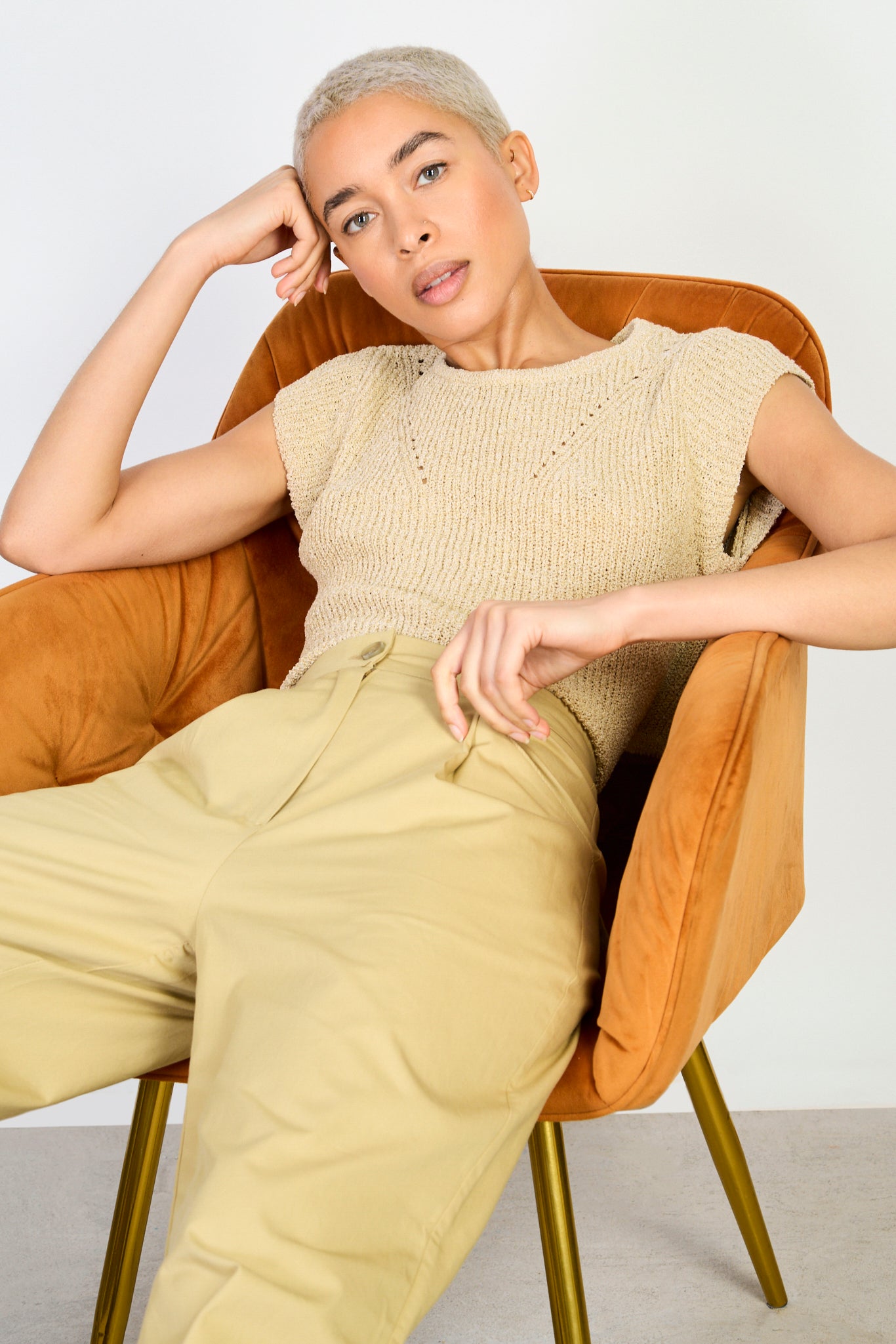 Beige open tie back sleeveless knit top_5