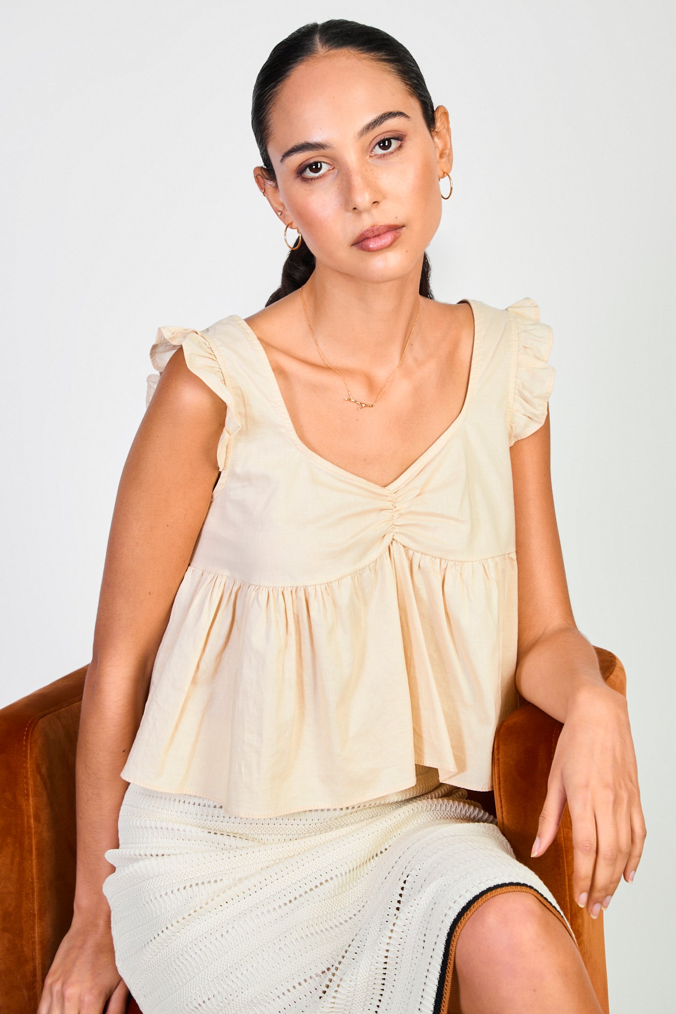 Beige ruffle trim tie back tank_5