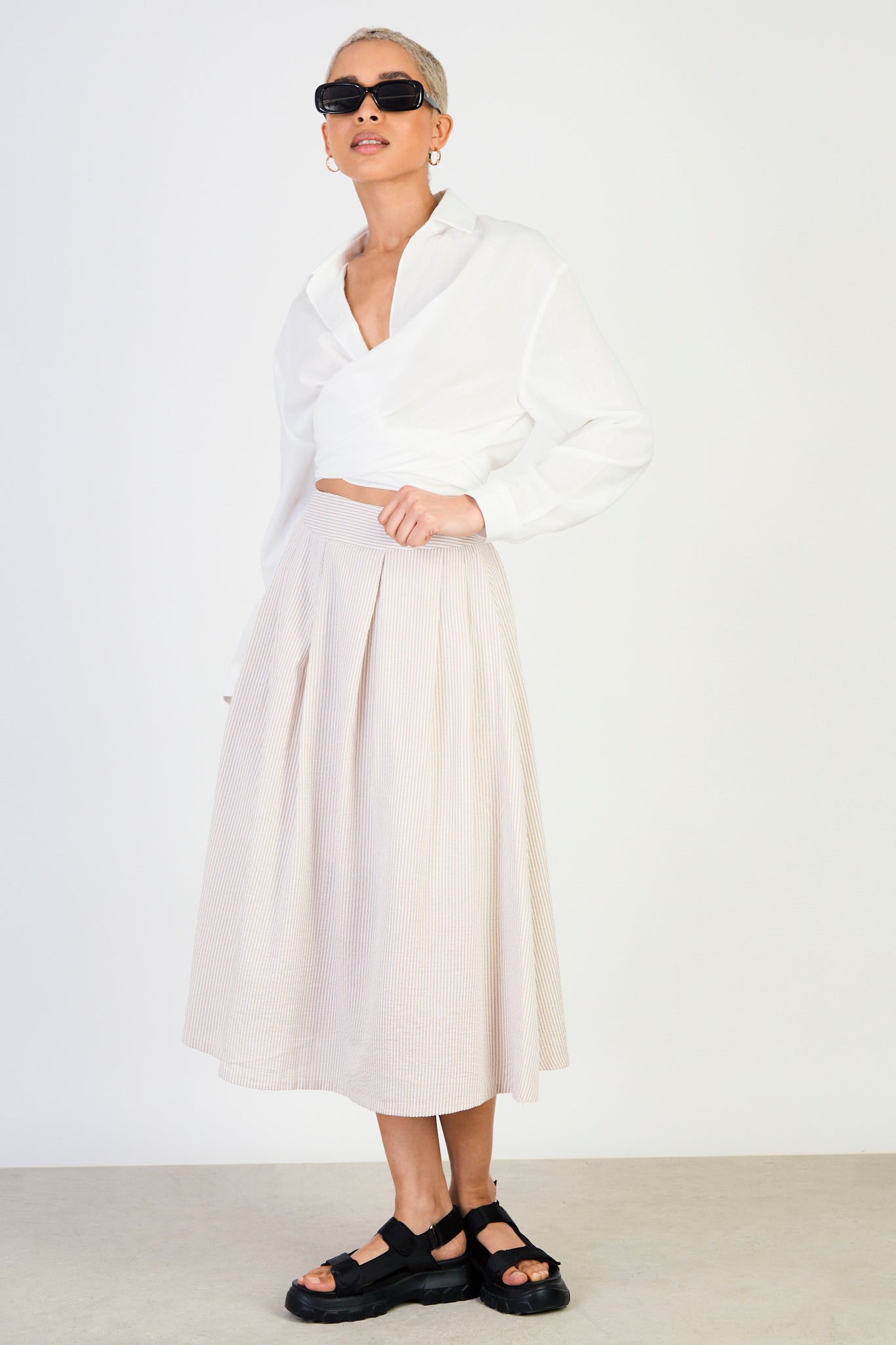 Beige seersucker box pleat skirt_4