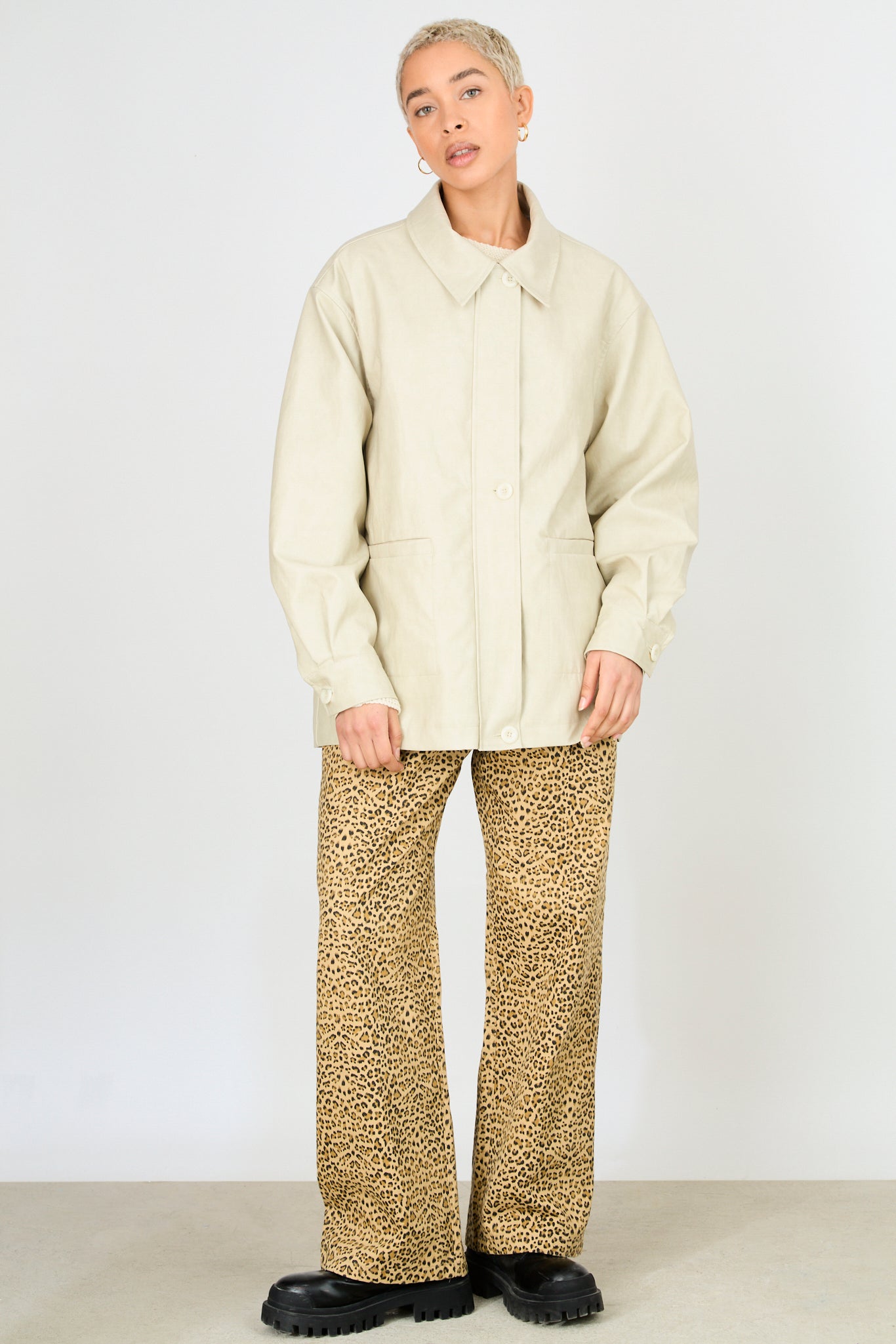 Beige vegan leather cinch waist jacket_7