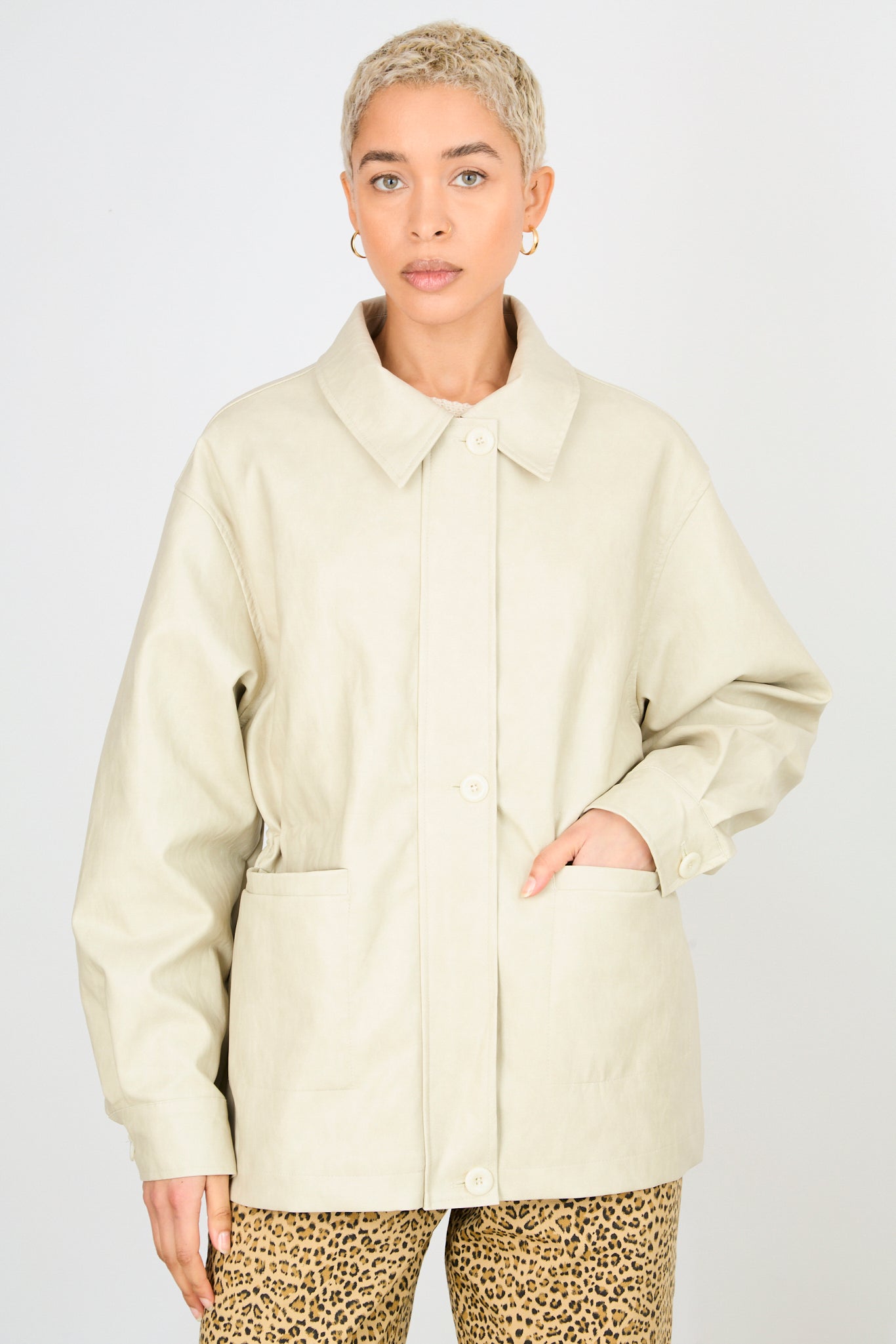 Beige vegan leather cinch waist jacket_4