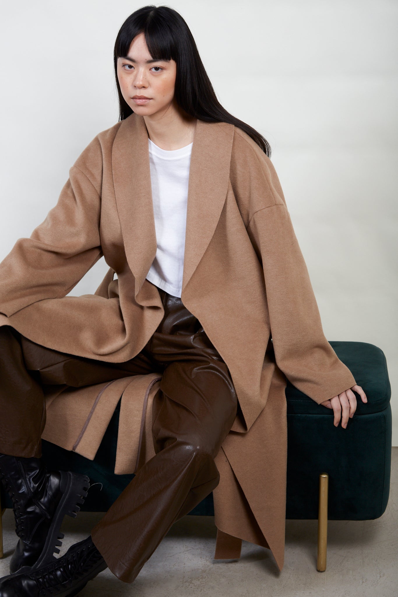 Beige felted wool blend shawl coat_9