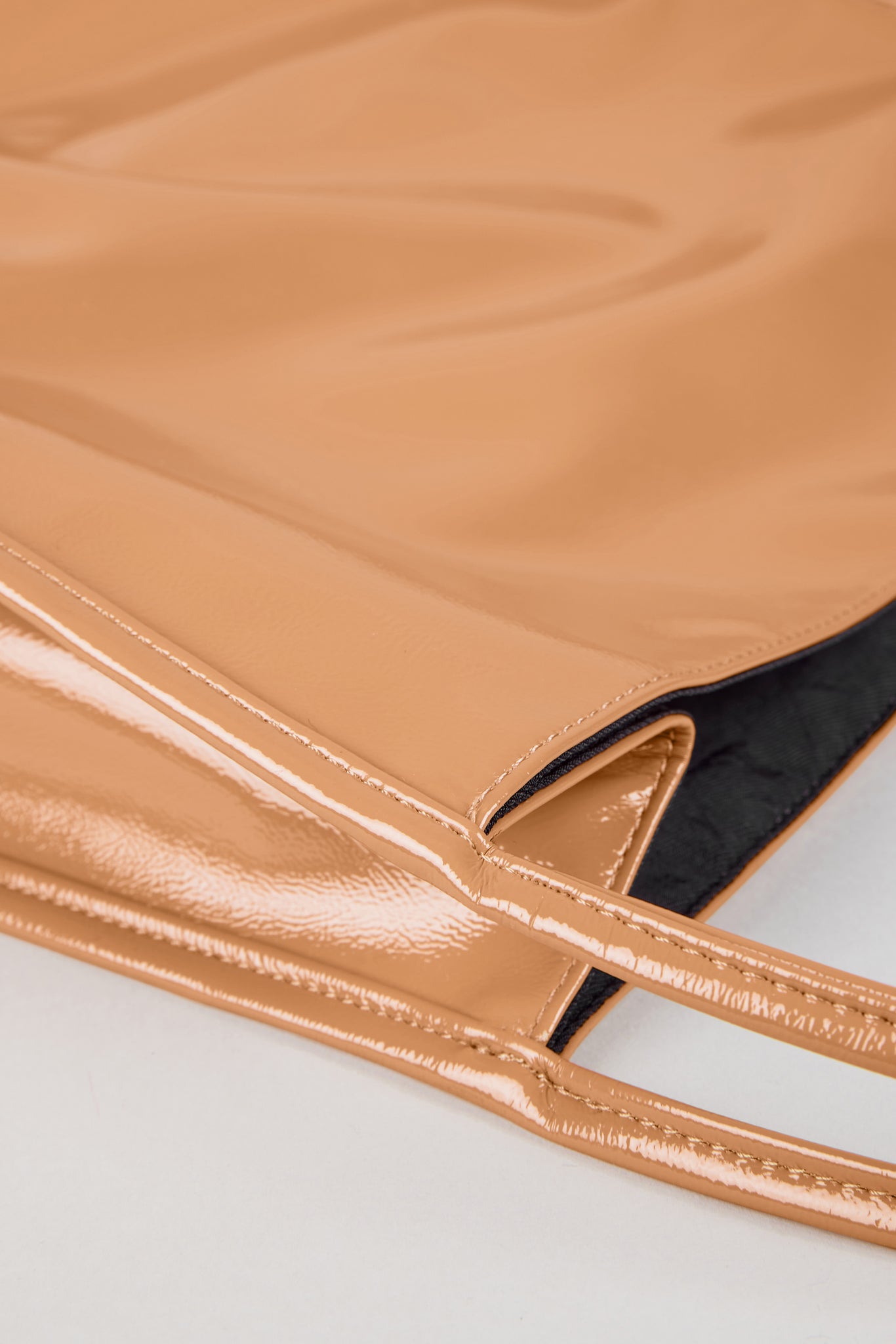 Camel high shine PVC tote bag_3