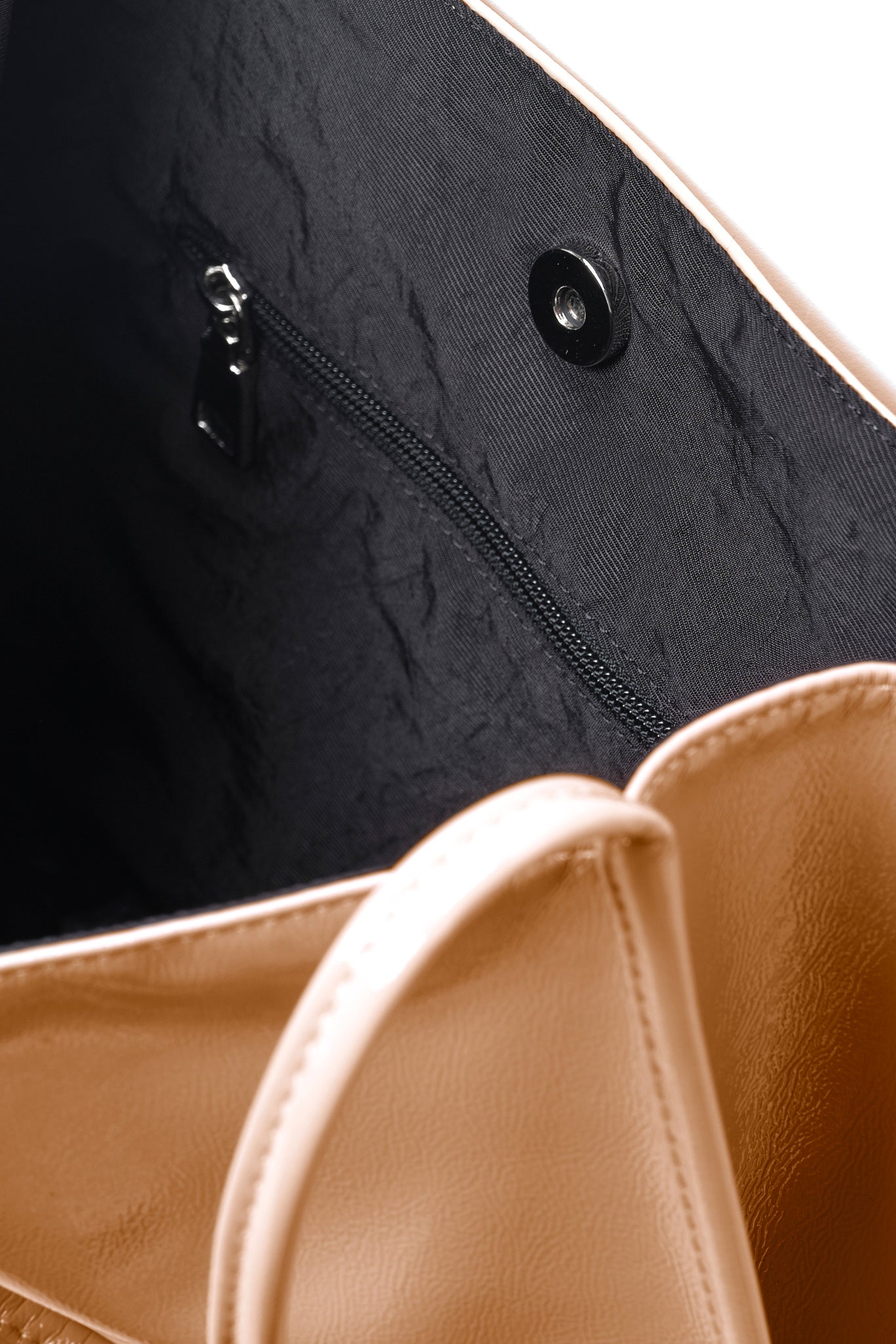 Camel high shine PVC tote bag_5