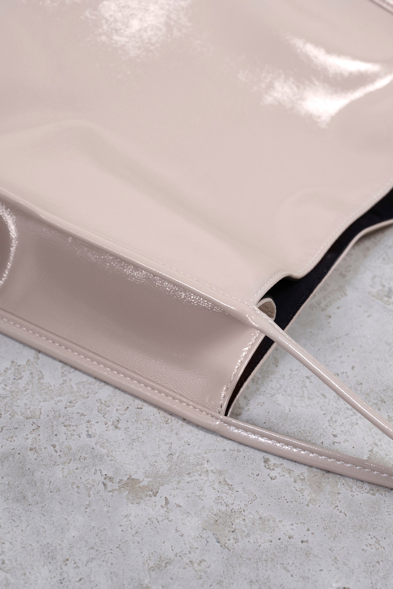 Beige high shine PVC tote bag_4