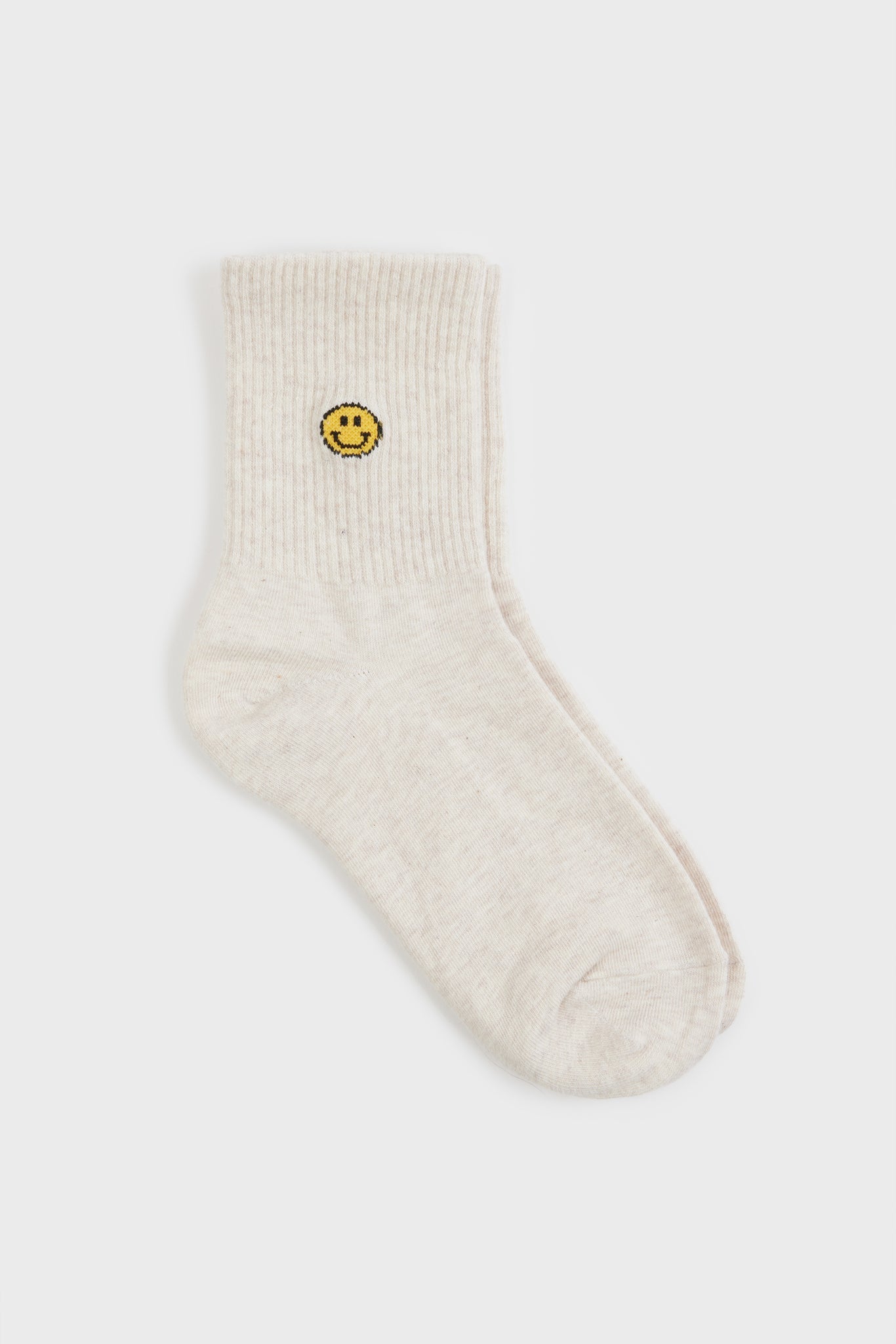 Beige ribbed ankle smiley face socks_2