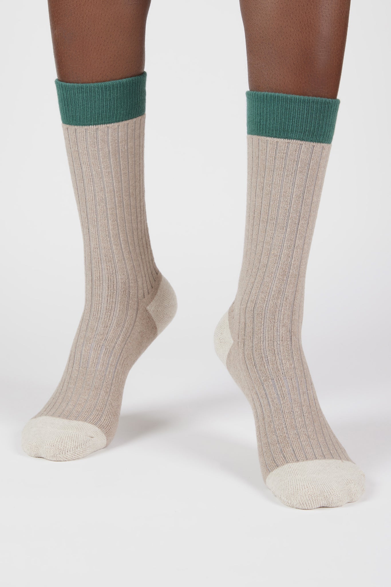 Beige ribbed tricolour block socks_4