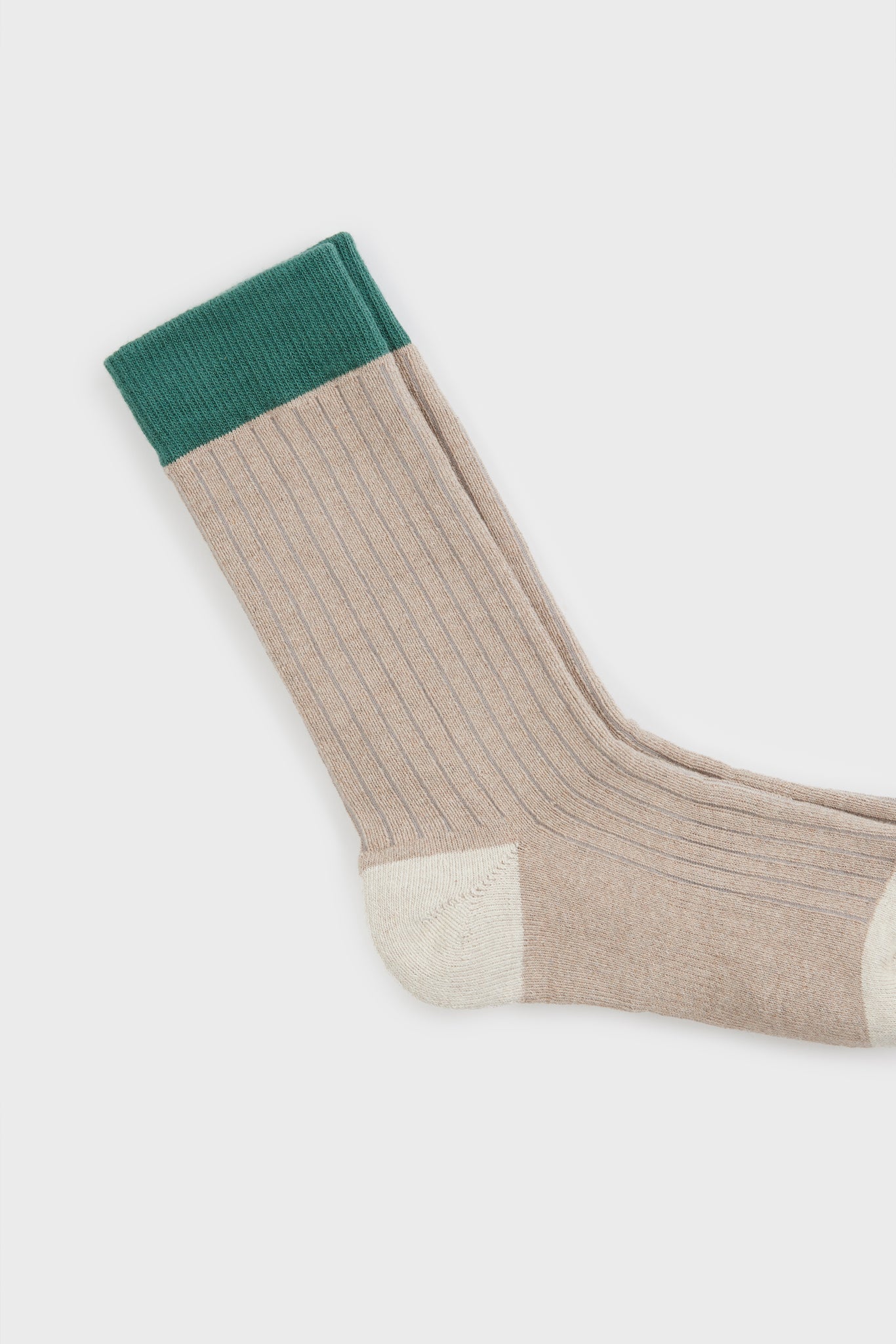 Beige ribbed tricolour block socks_3