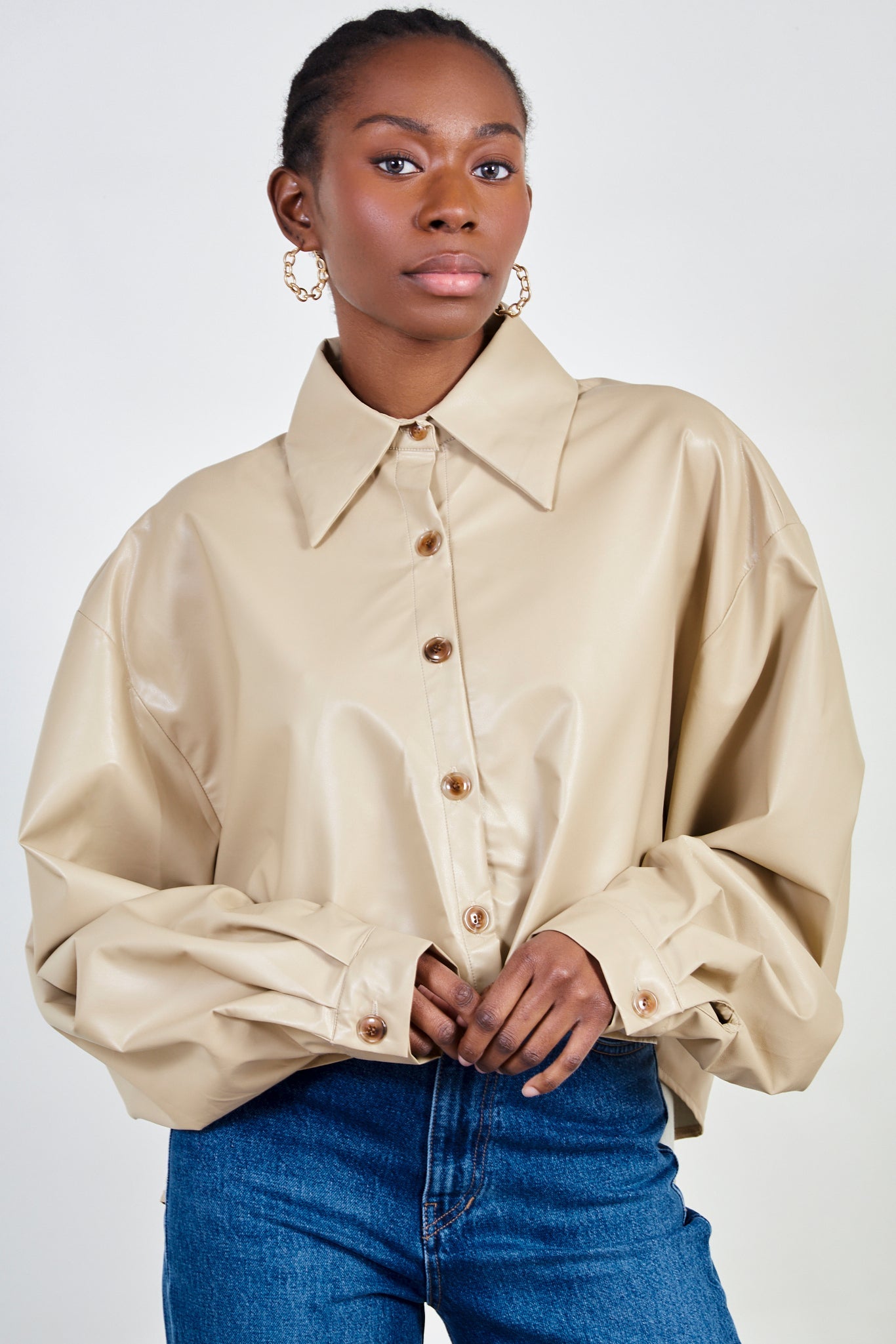 Beige vegan leather cropped shirt_1