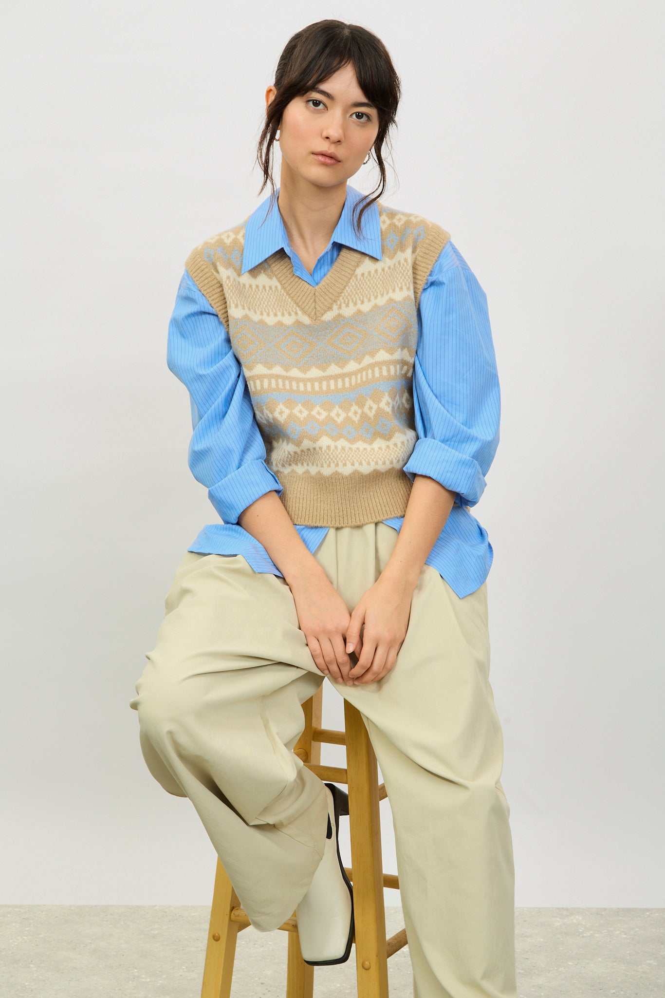 Beige ivory and blue fair isle vest_5