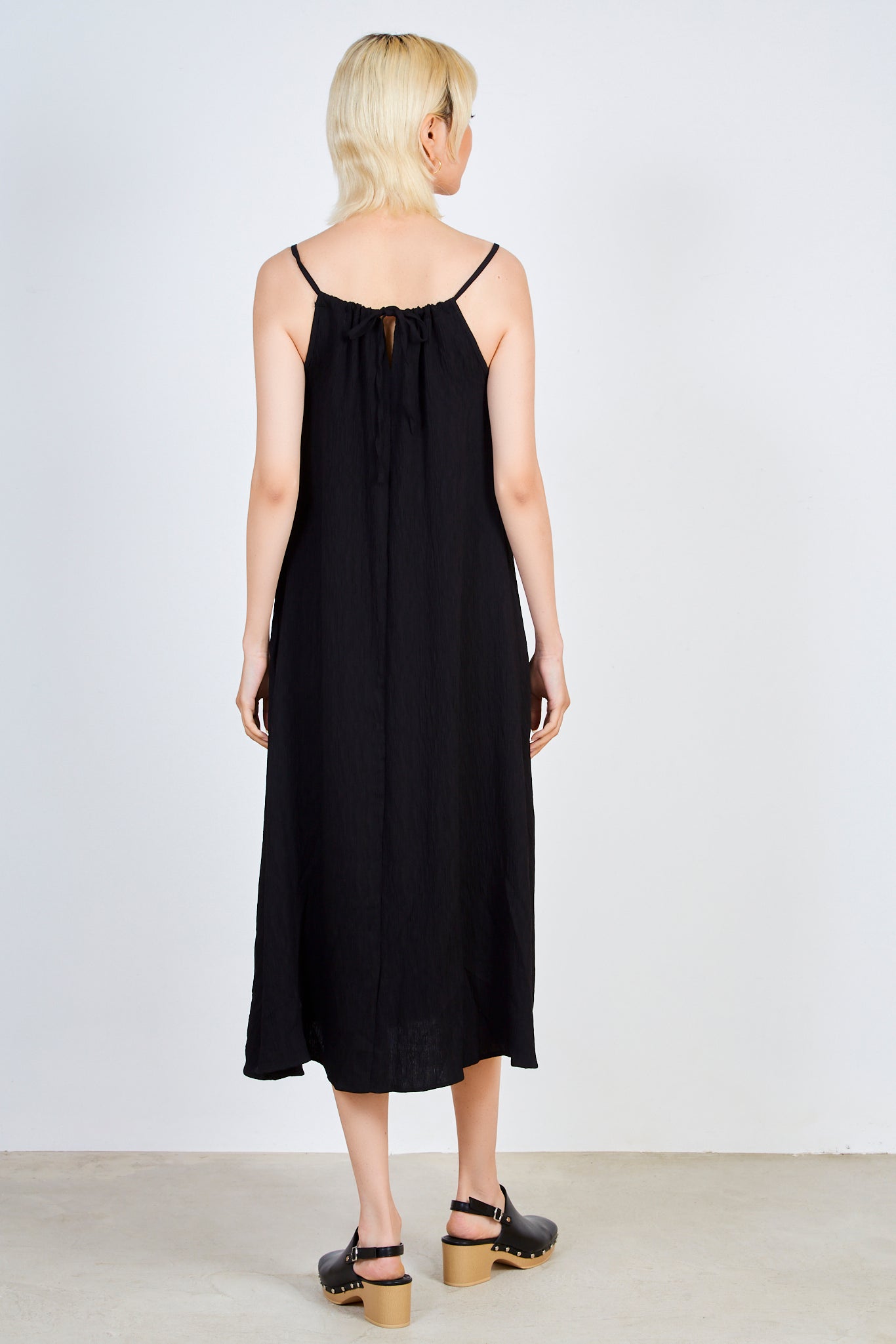 Black tie neck strap maxi dress_2