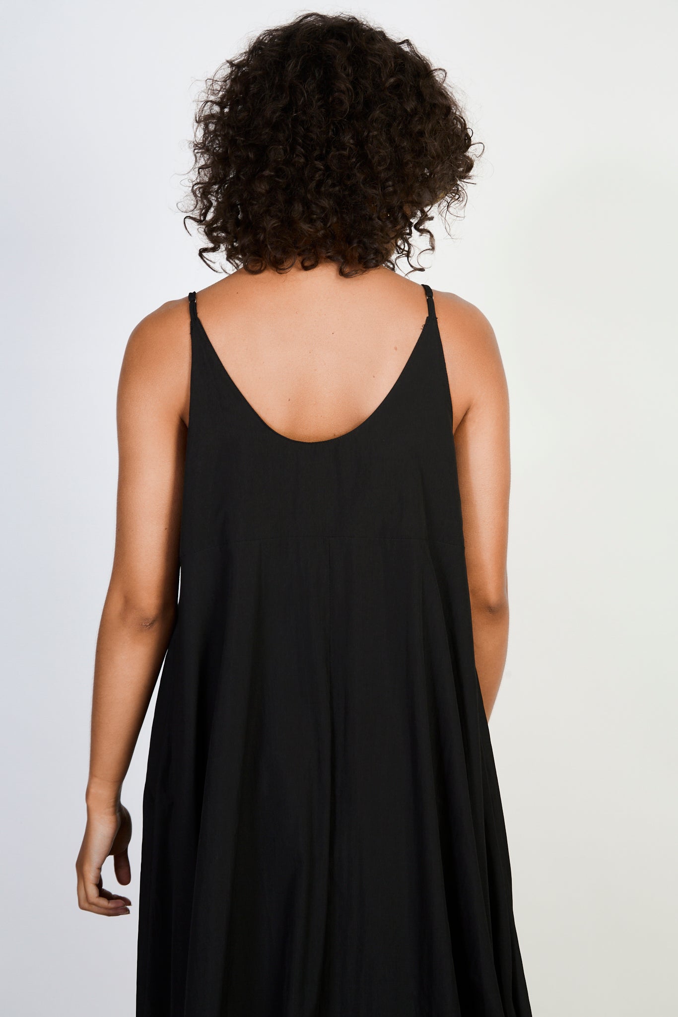 Black V neck floaty midi dress_3