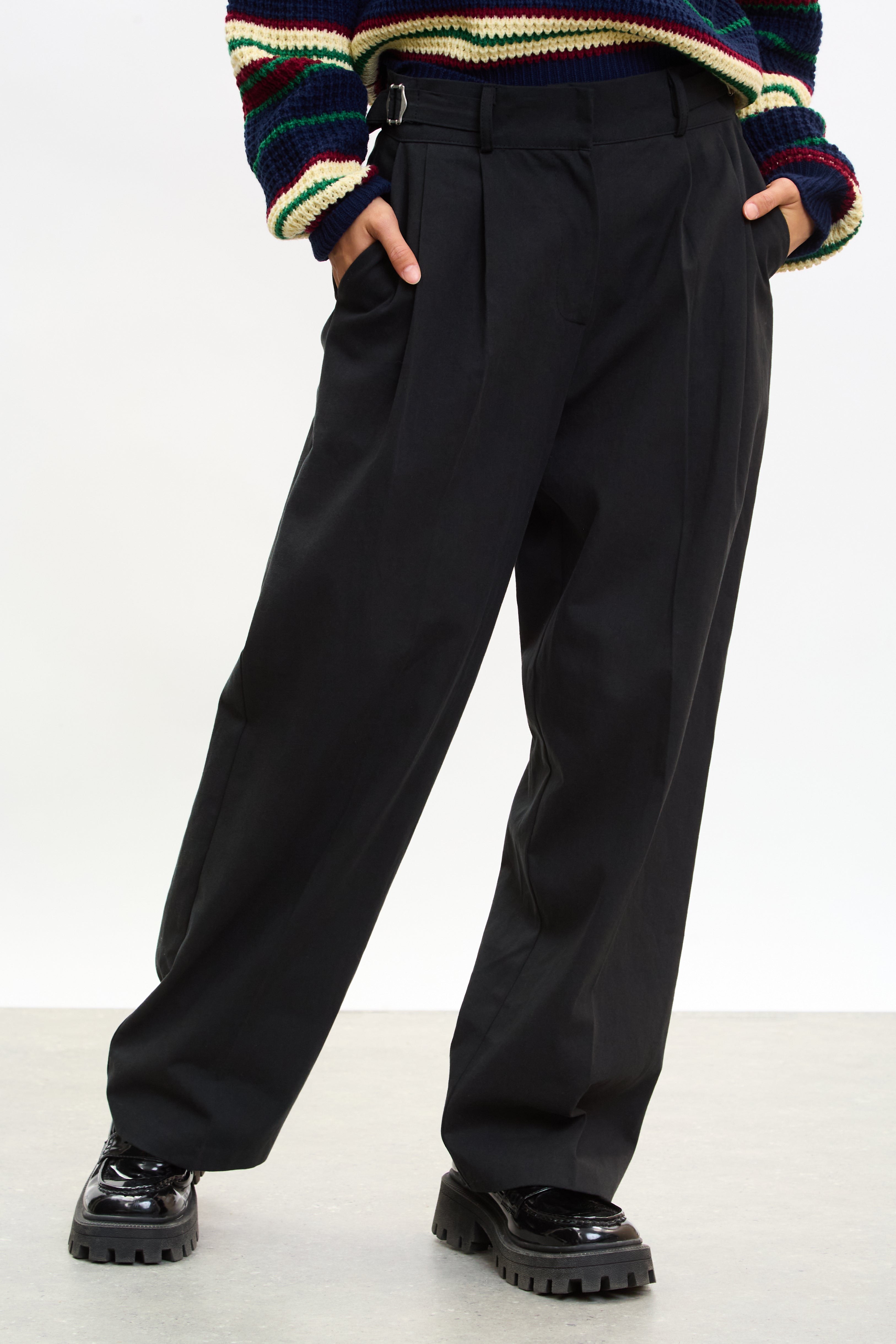 Black adjustable waist trousers_1