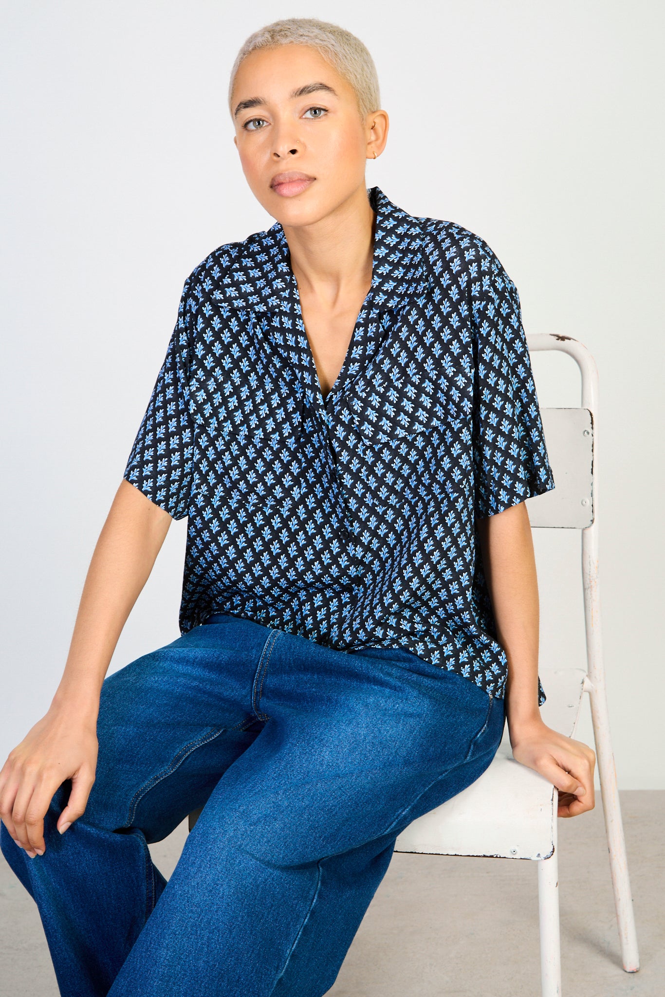 Black and blue leaf print shirt_5