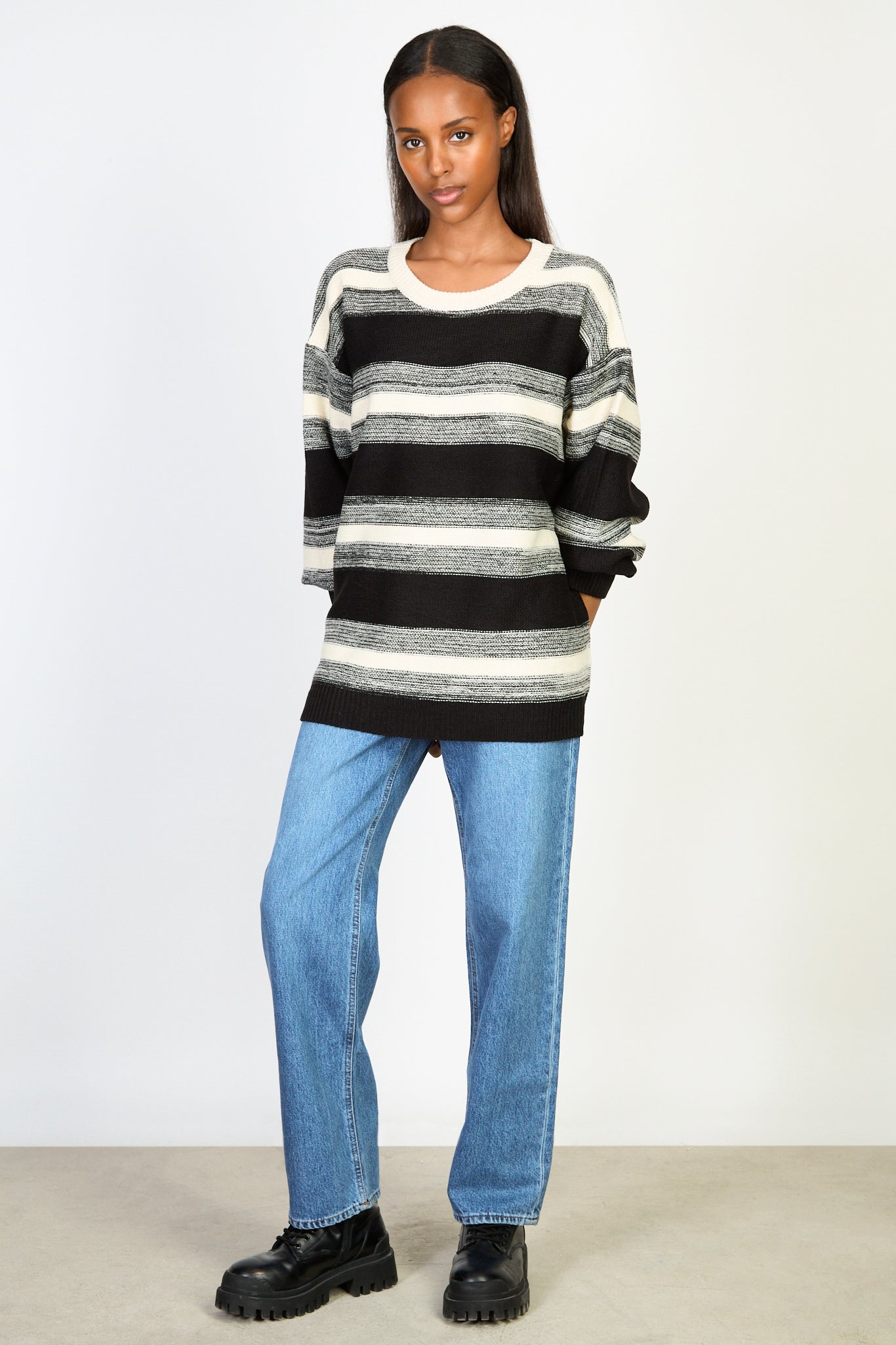 Black and cream fade in horizontal striped jumper_4