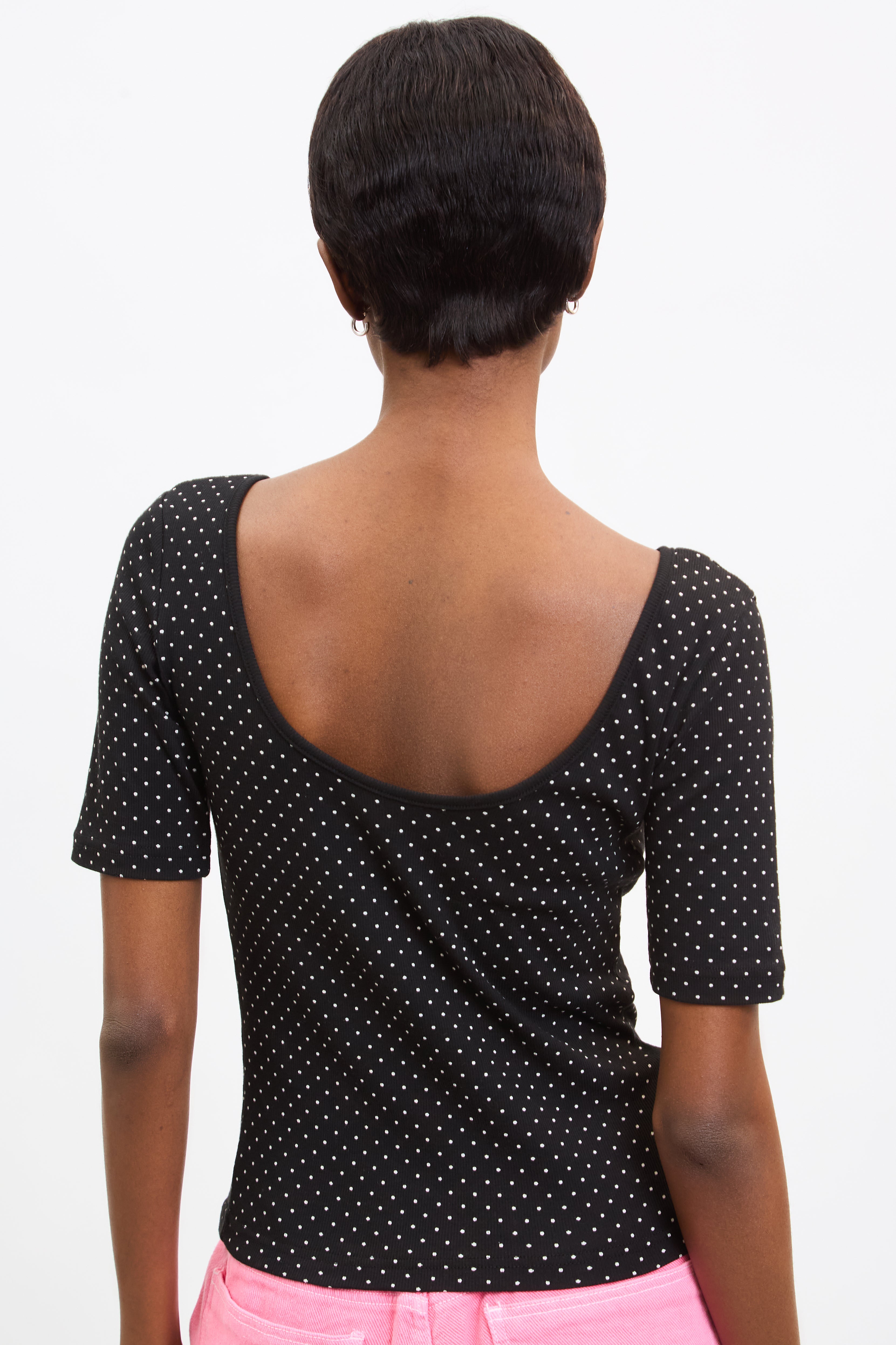 Black and ivory polka dot scoop back tee_2