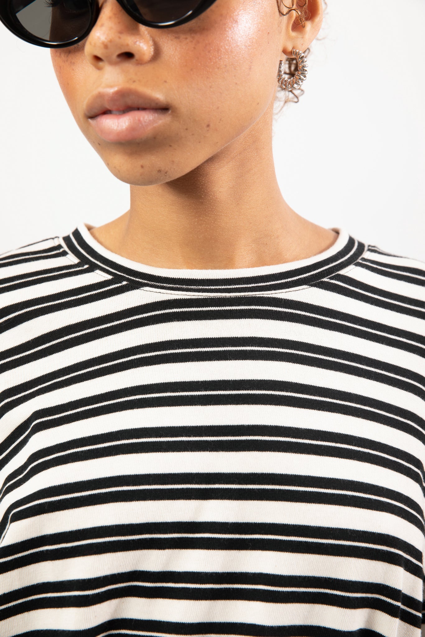 Black and ivory stripe drawstring waist long sleeve top_3
