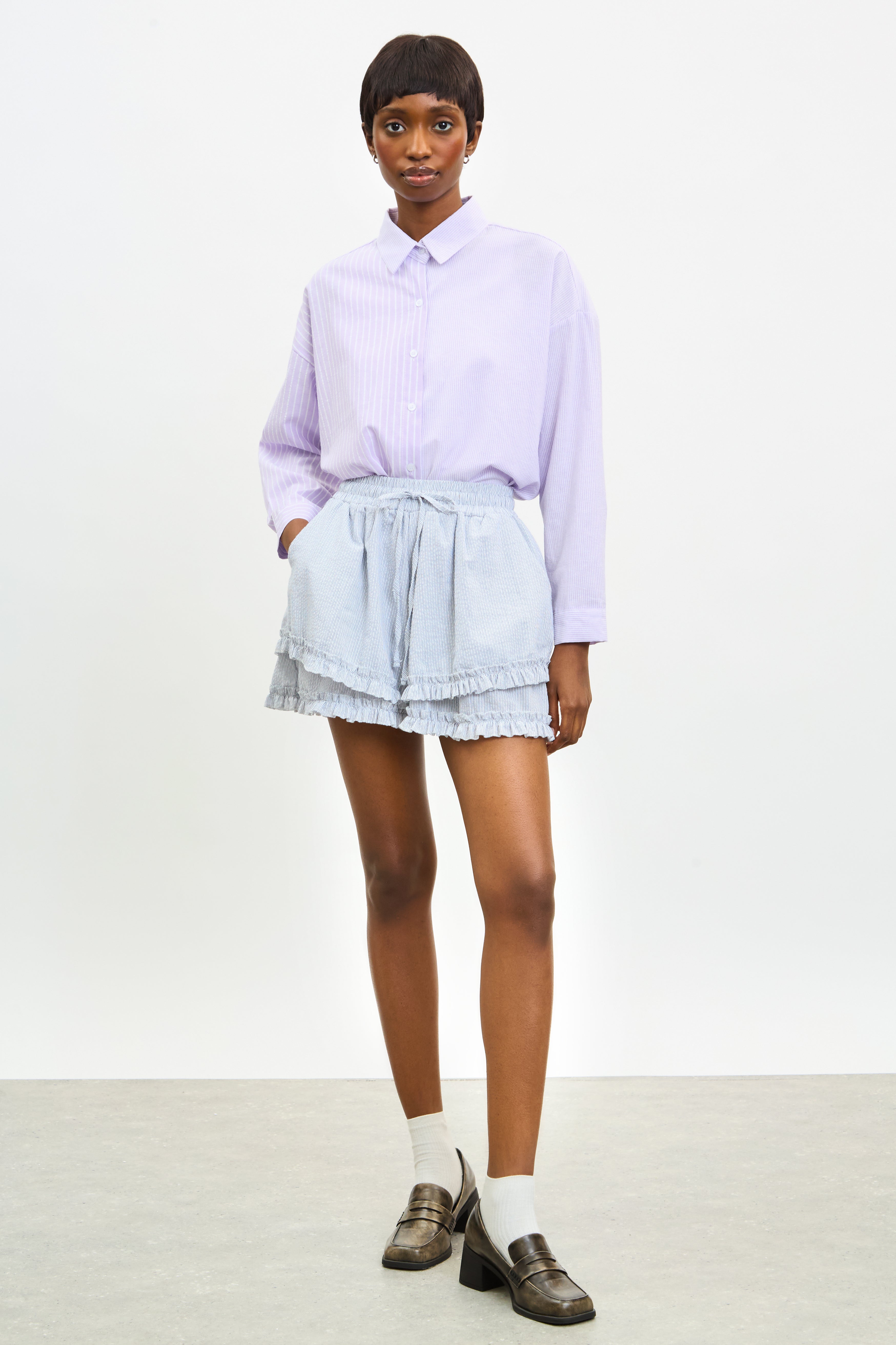 Black and ivory striped frilly bloomer shorts_4