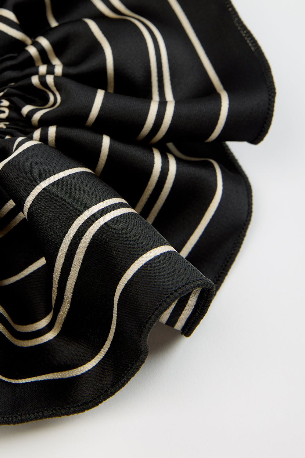 Black and ivory striped scrunchie_2