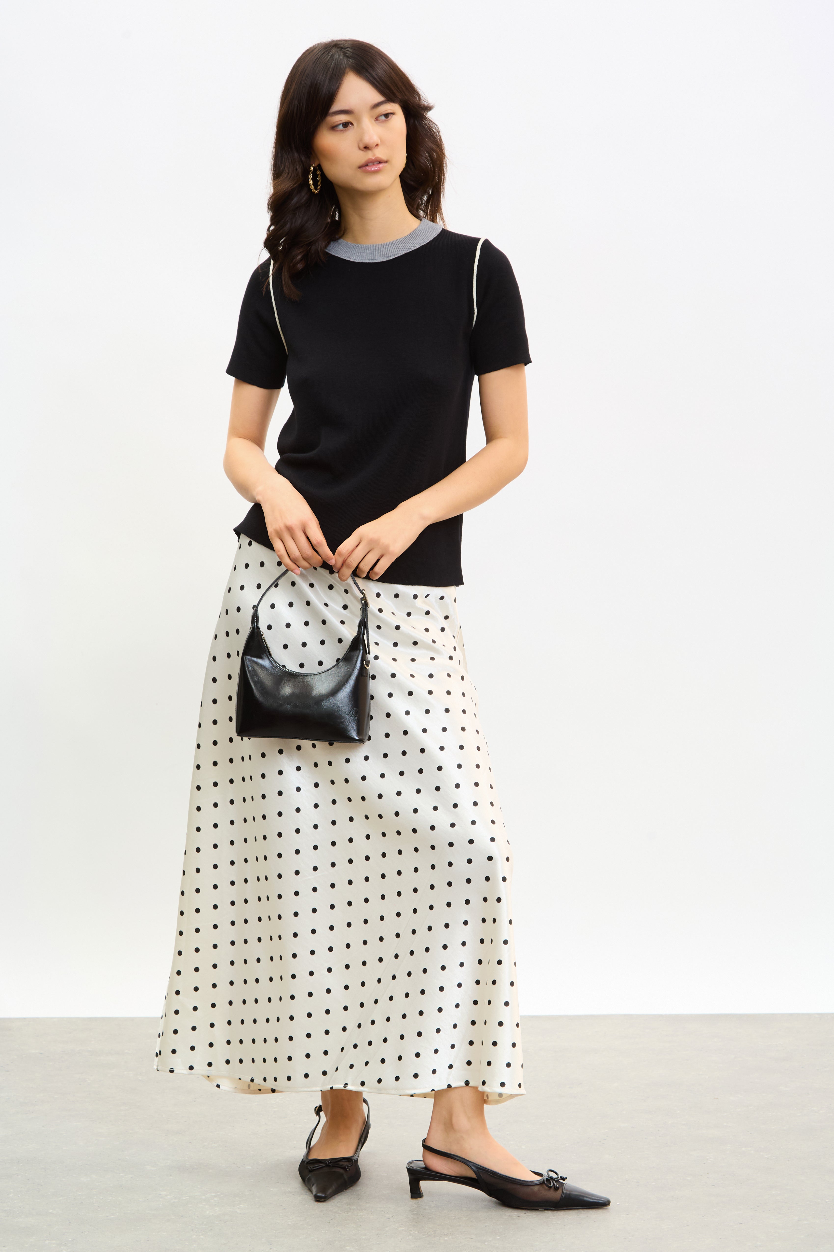 Black and white contrast collar knit tee_4