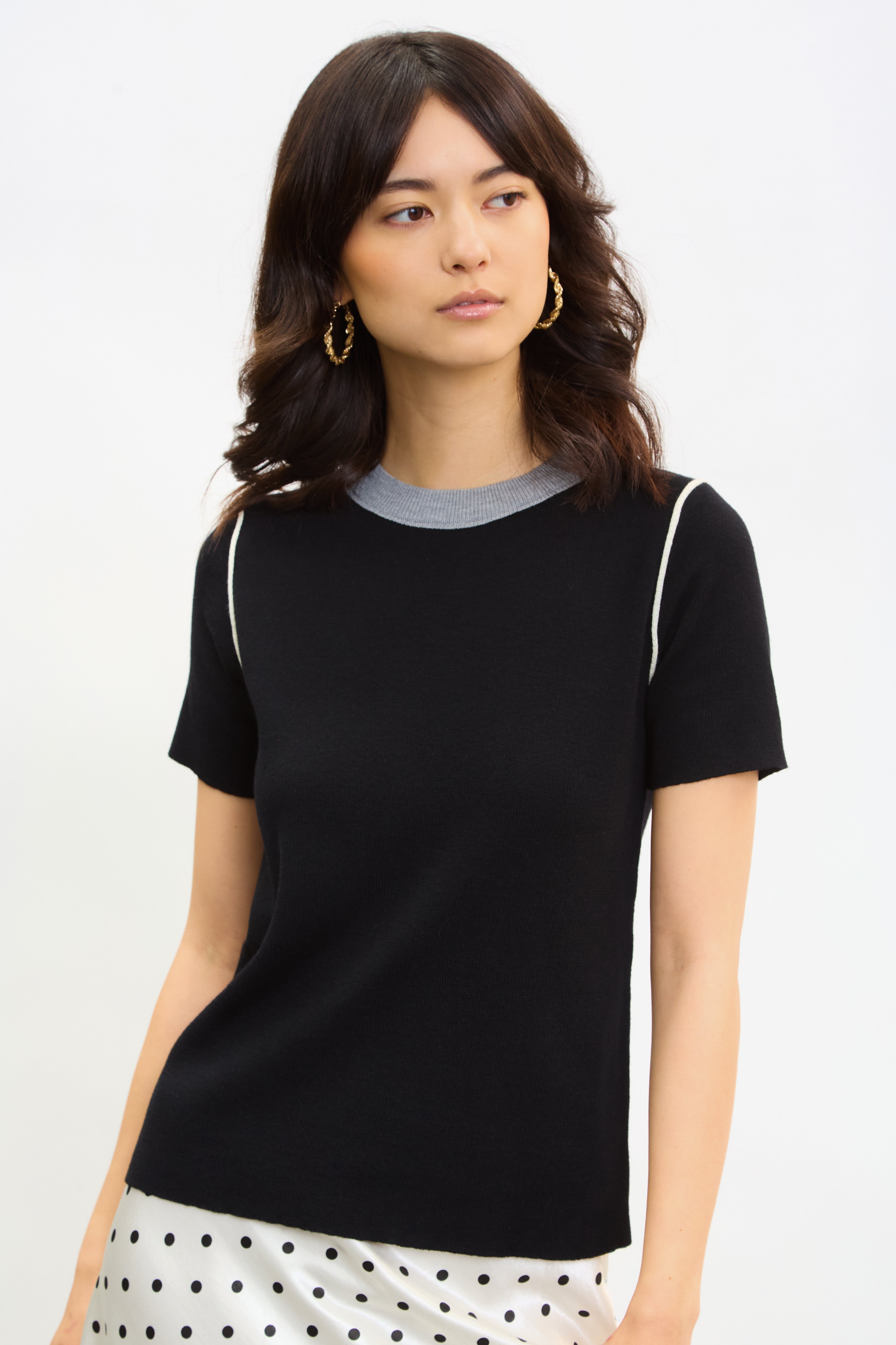 Black and white contrast collar knit tee_1