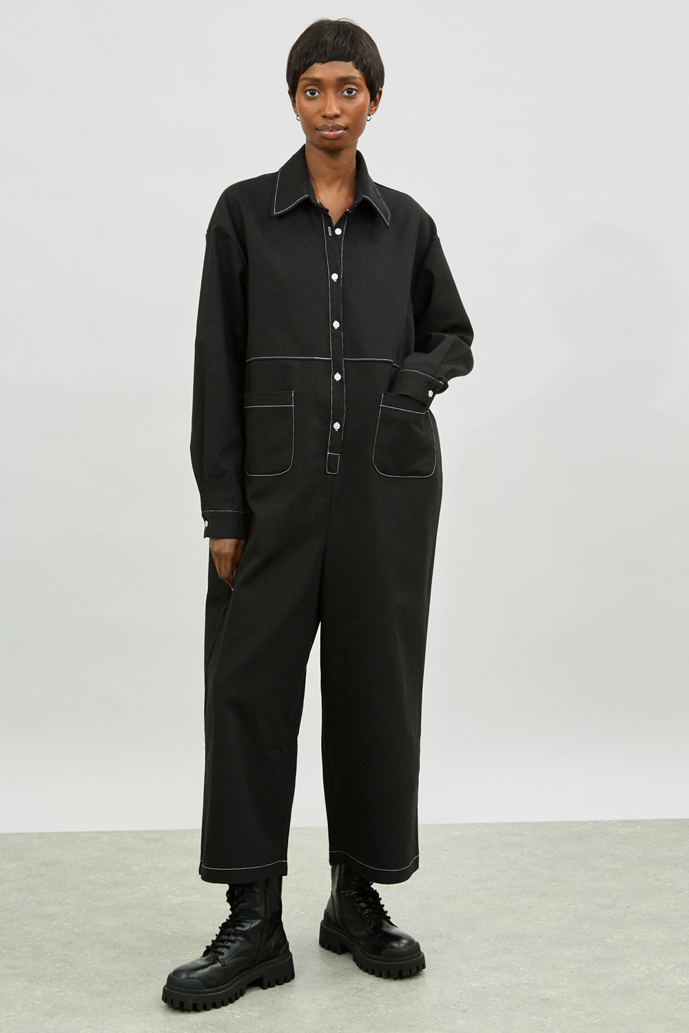 Black and white contrast stitch boiler suit_2