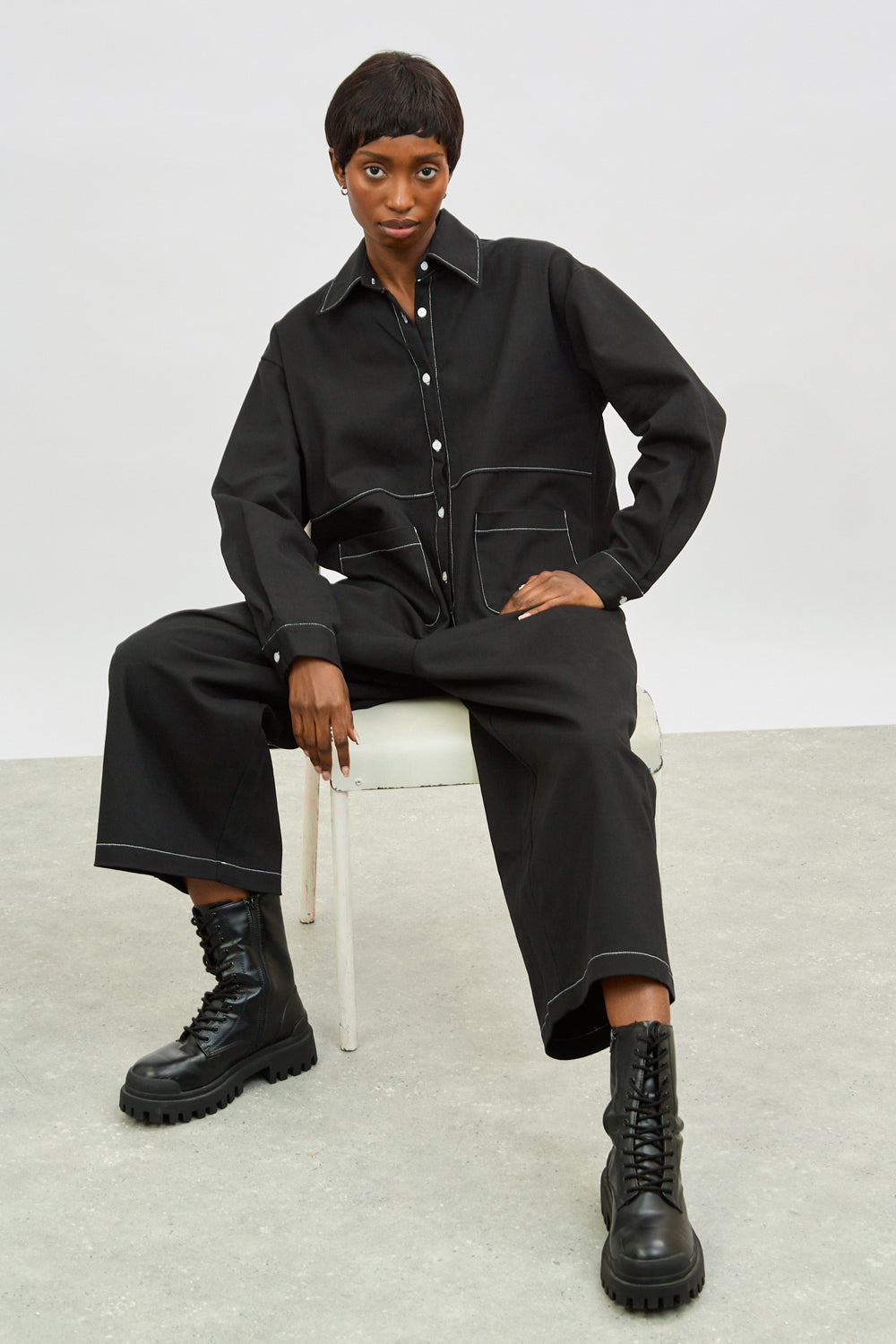 Black and white contrast stitch boiler suit_1