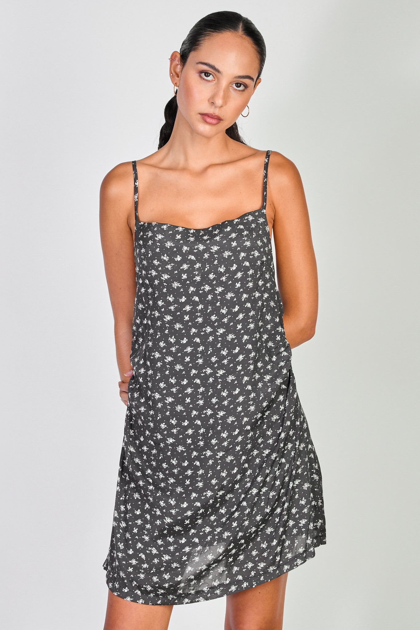 Black and white floral print spaghetti strap mini dress_2
